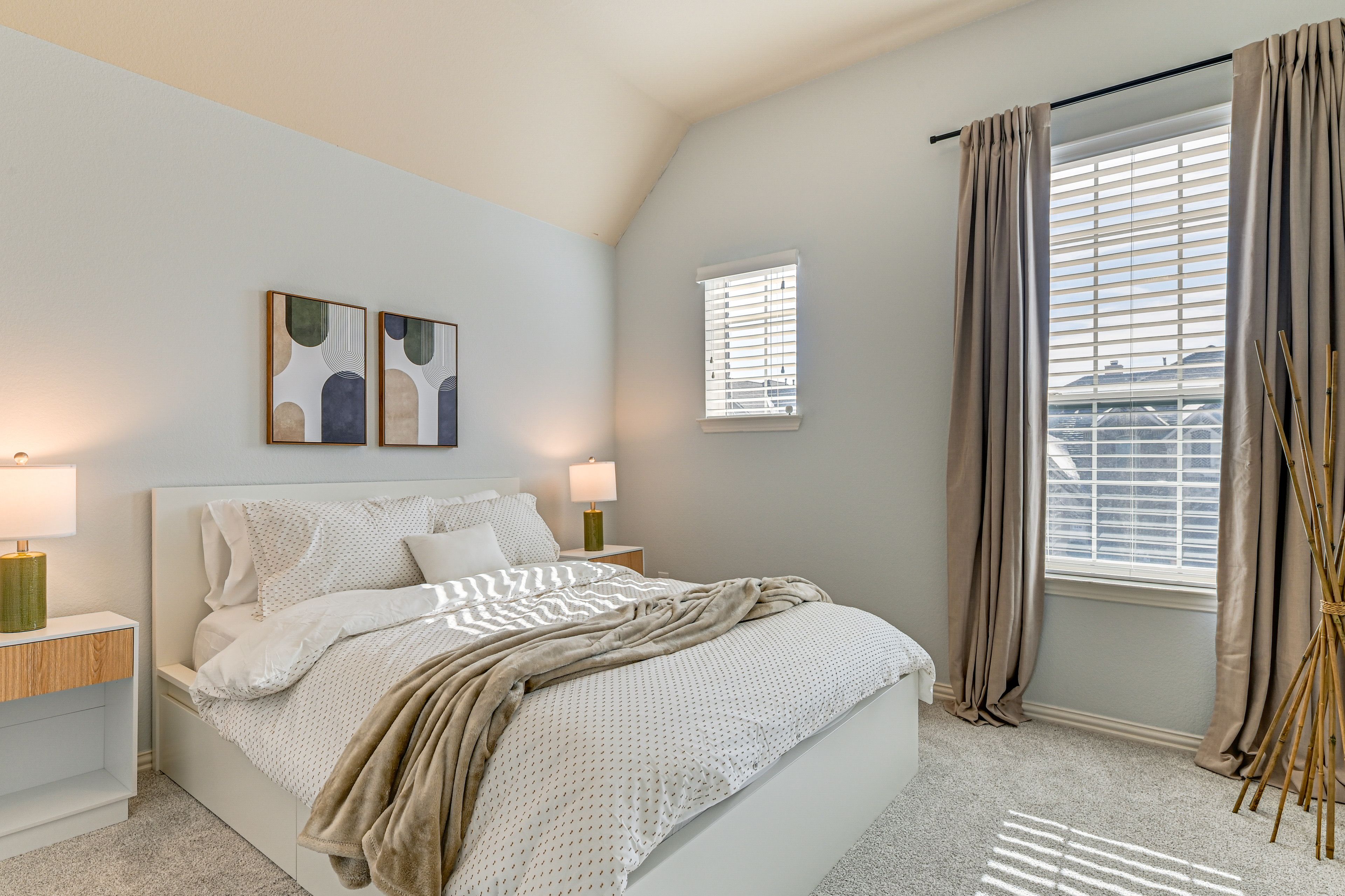 Bedroom 4 | Queen Bed | 2nd Floor