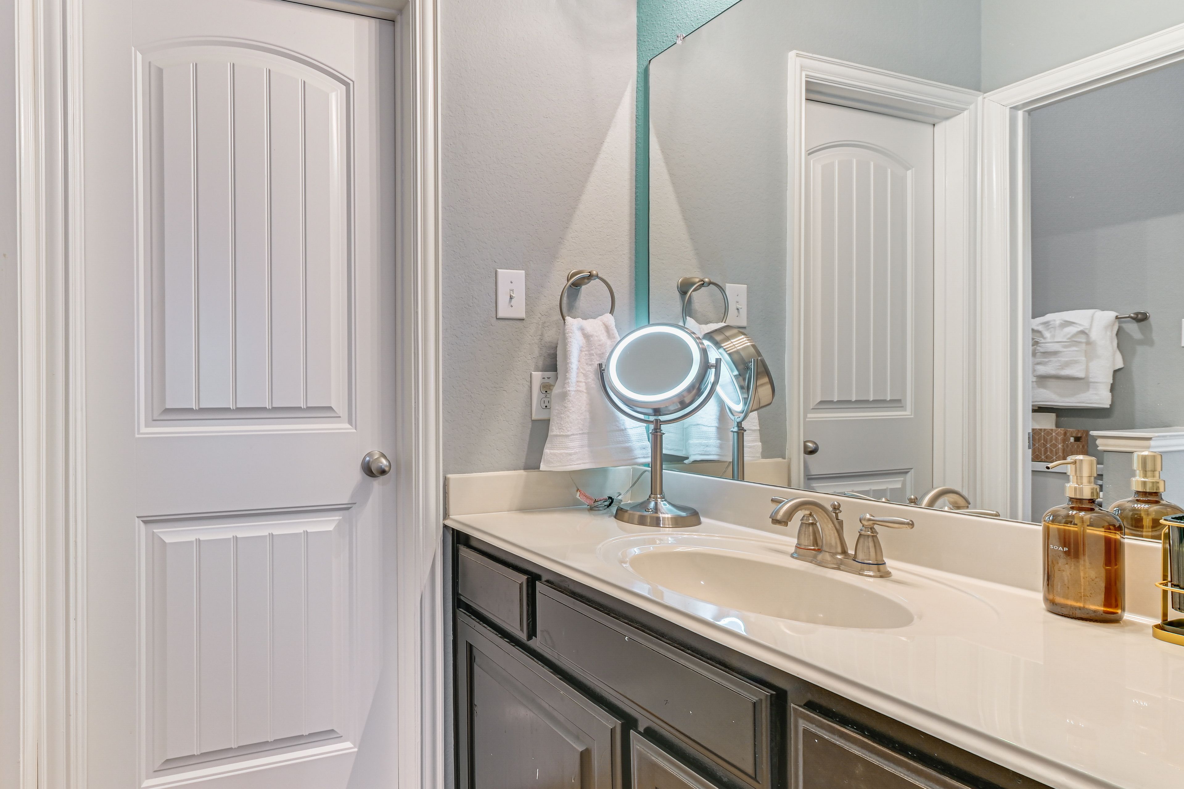 En-Suite Bathroom | 2nd Floor