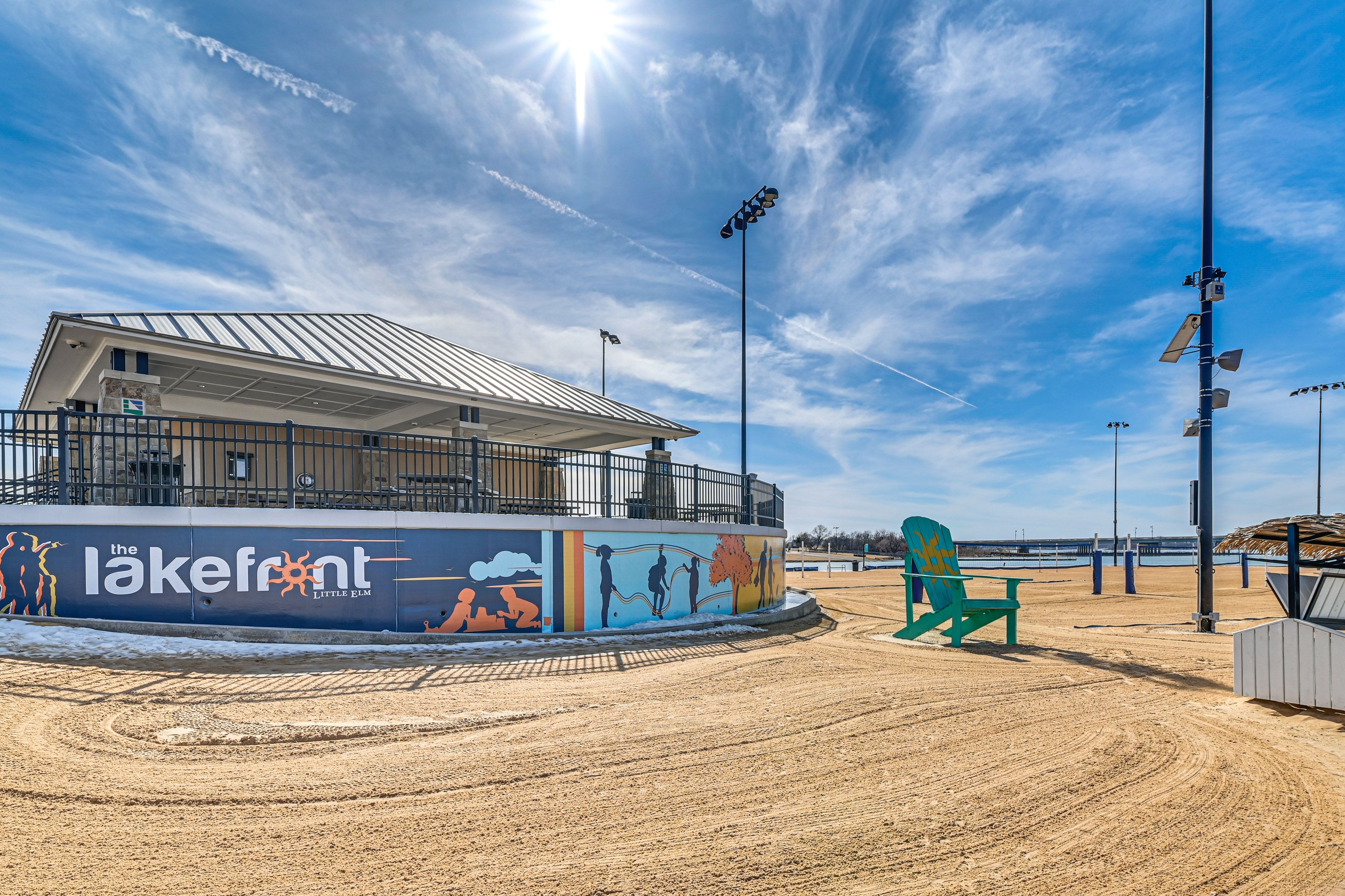 4 Mi to Little Elm Park