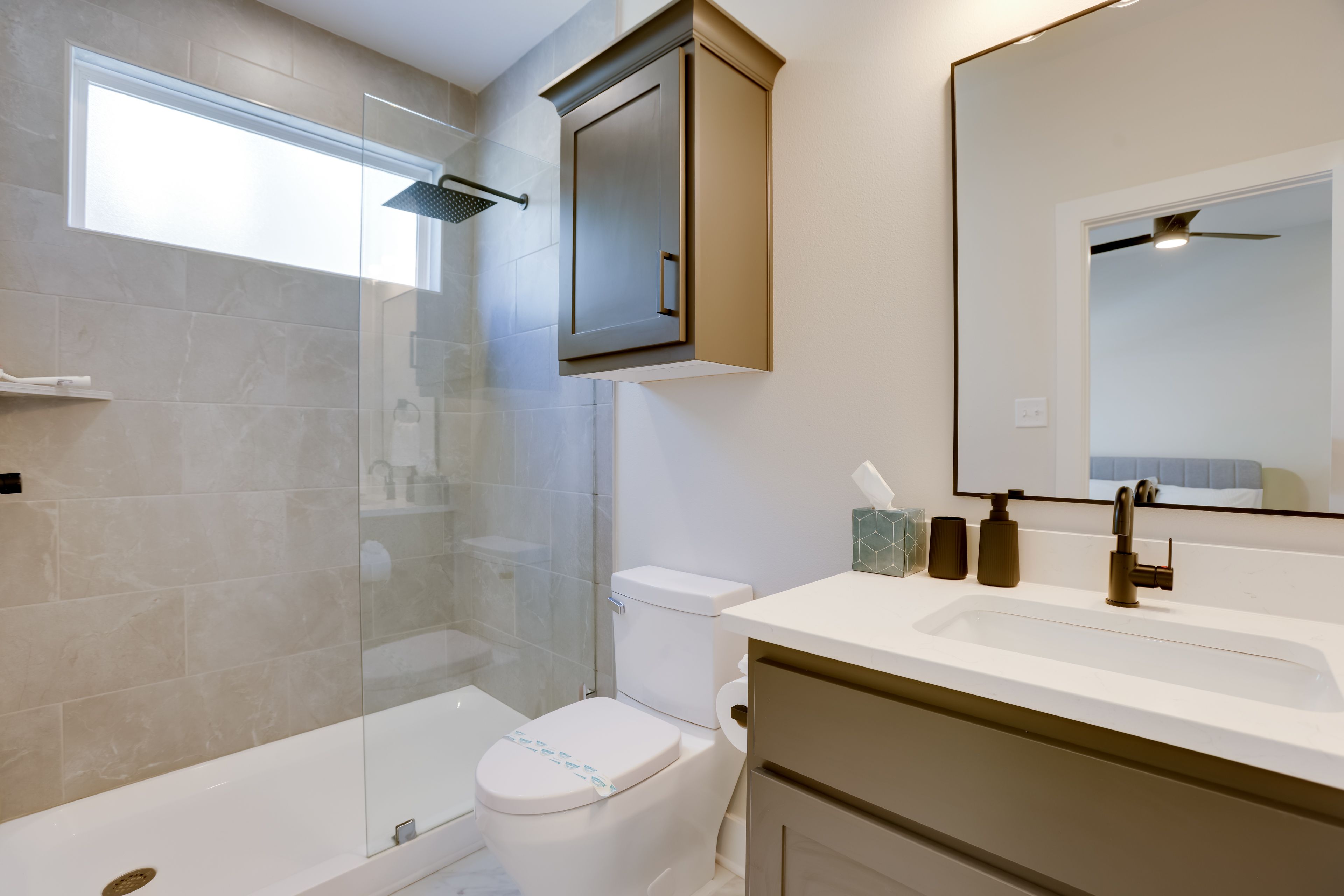 En-Suite Bathroom | 1st Floor
