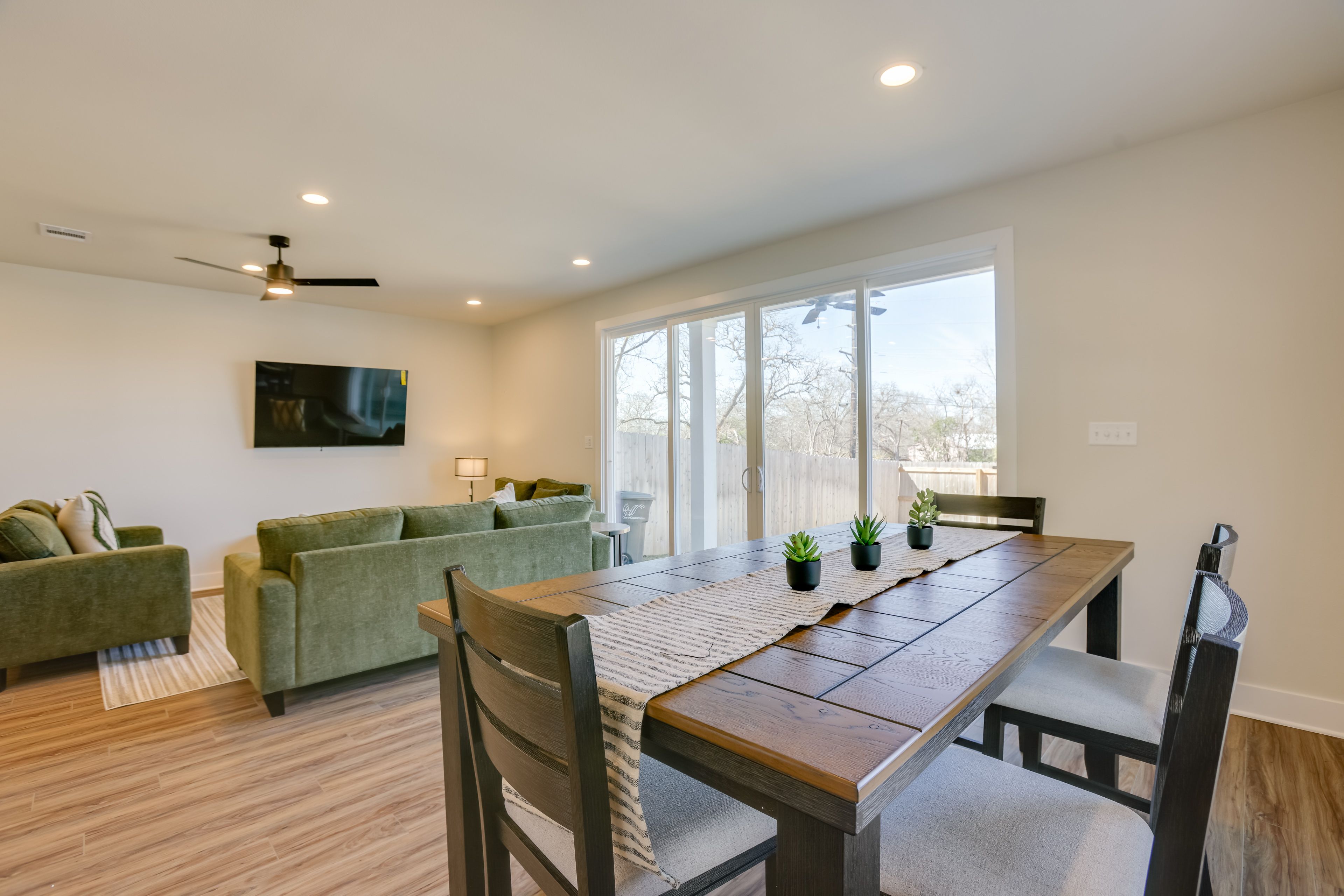 Dining Area | 1st Floor