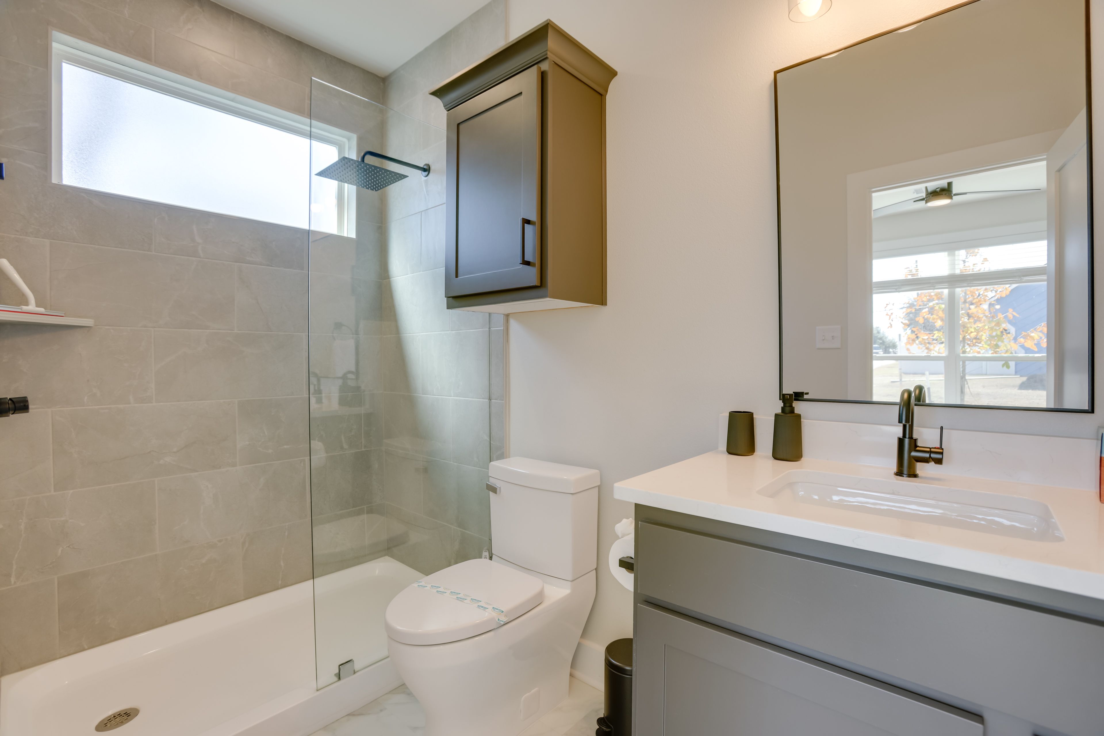 En-Suite Bathroom | 1st Floor