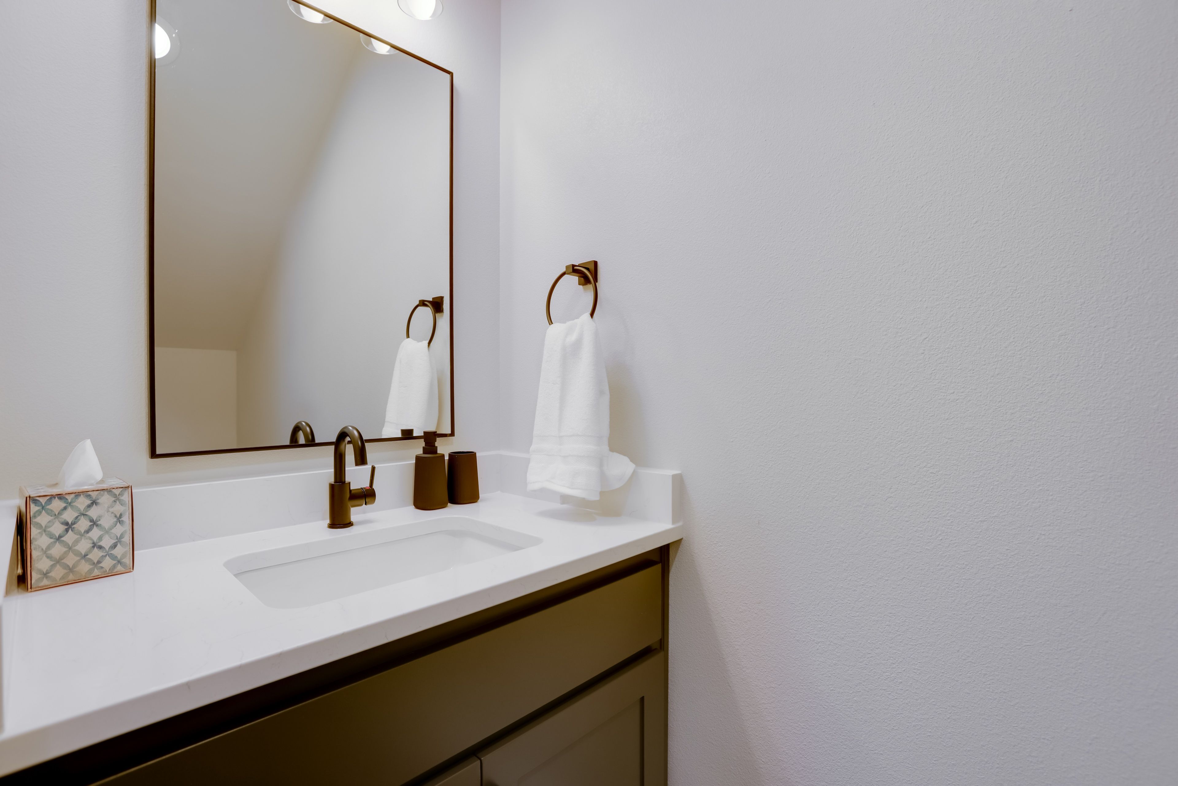 Half Bathroom | 1st Floor