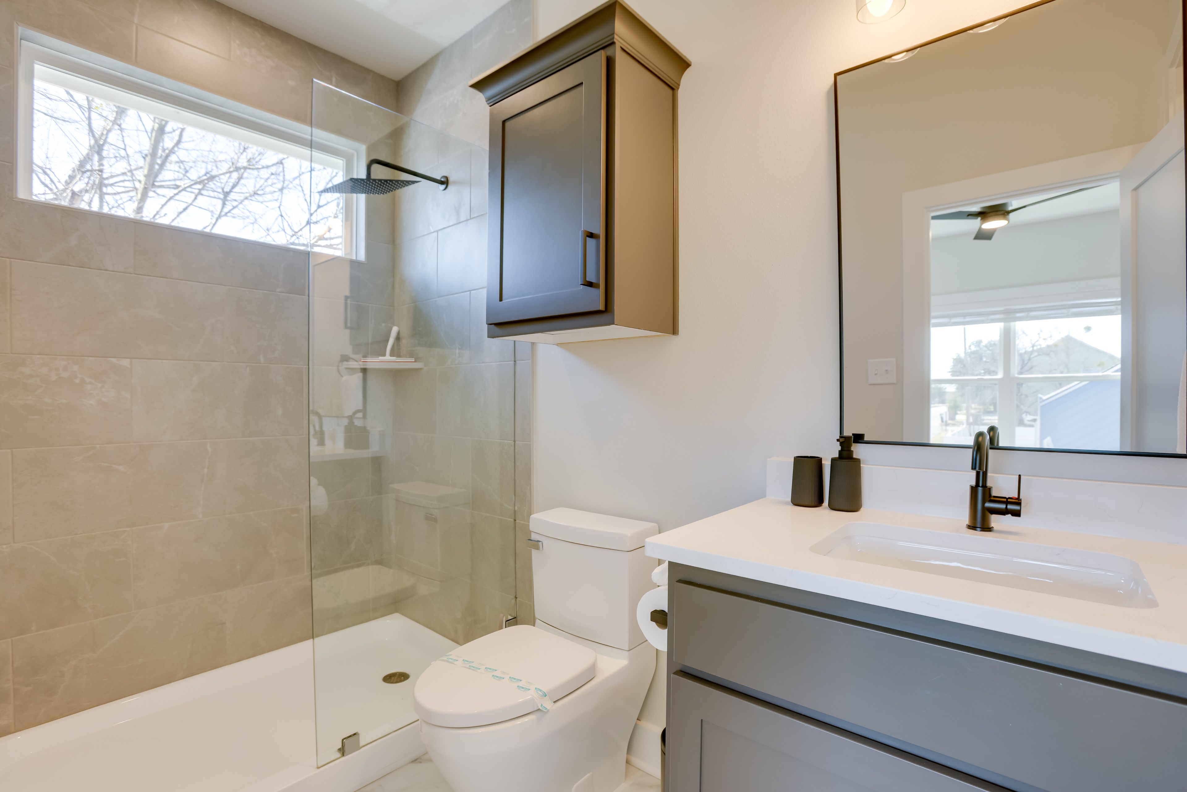 En-Suite Bathroom | 2nd Floor