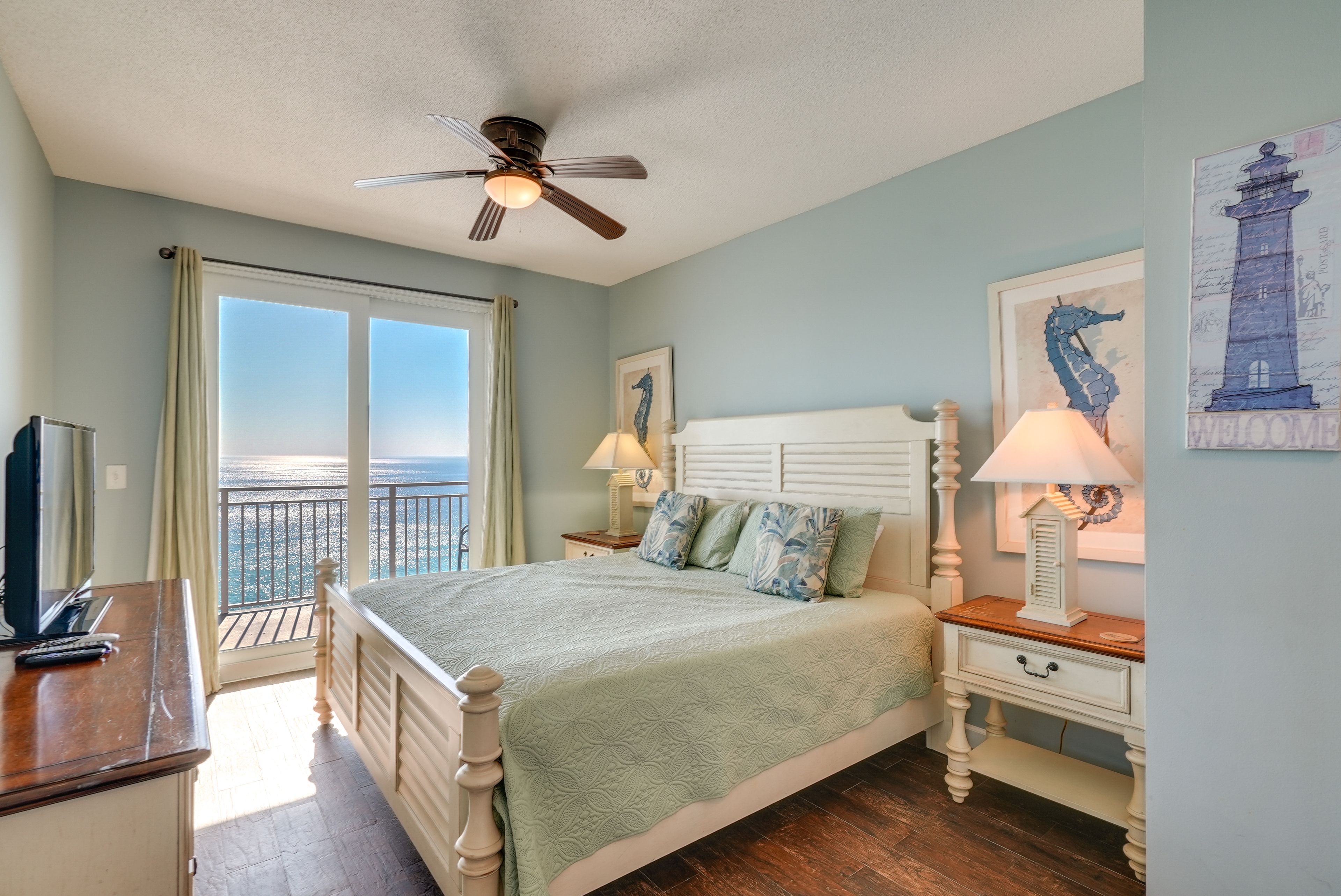 Bedroom 1 | King Bed