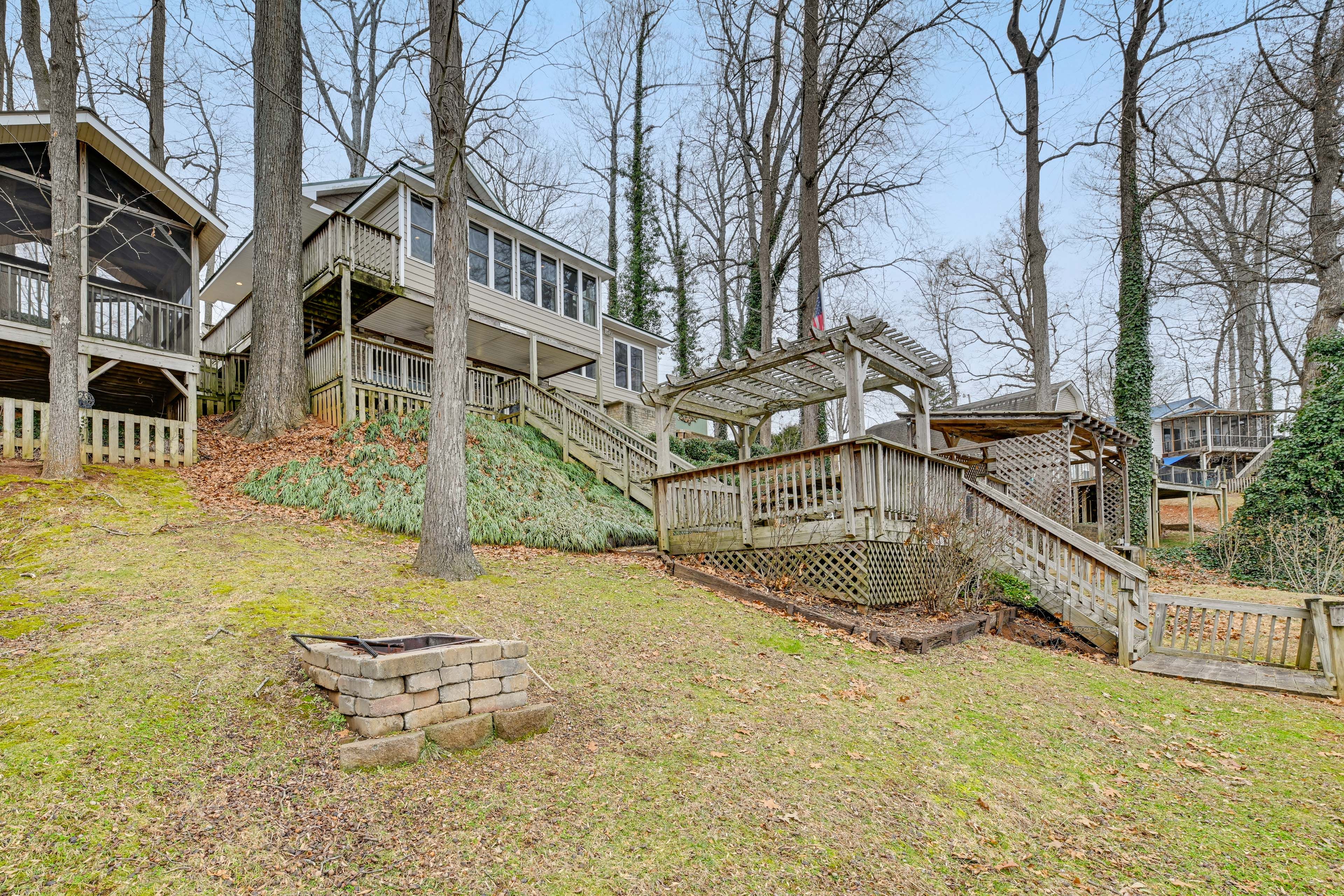 Home Exterior | Backyard