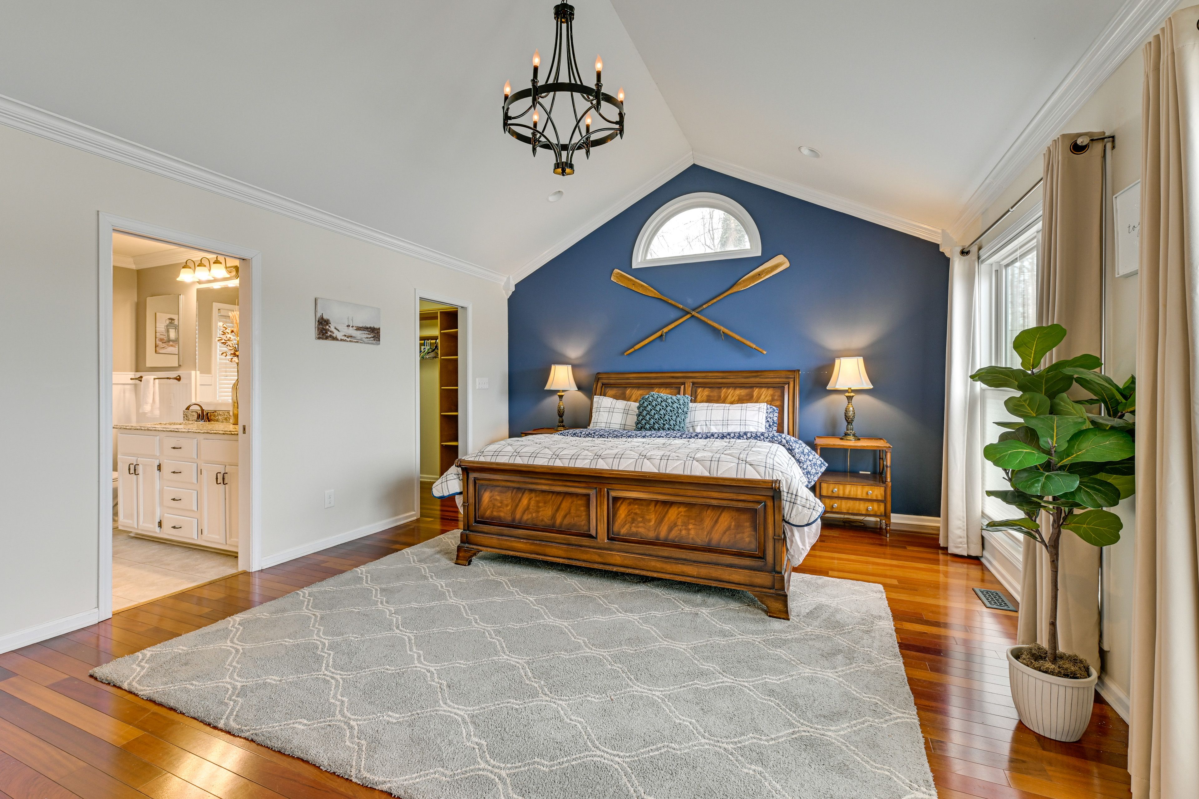 Bedroom 1 | King Bed | Upper Level