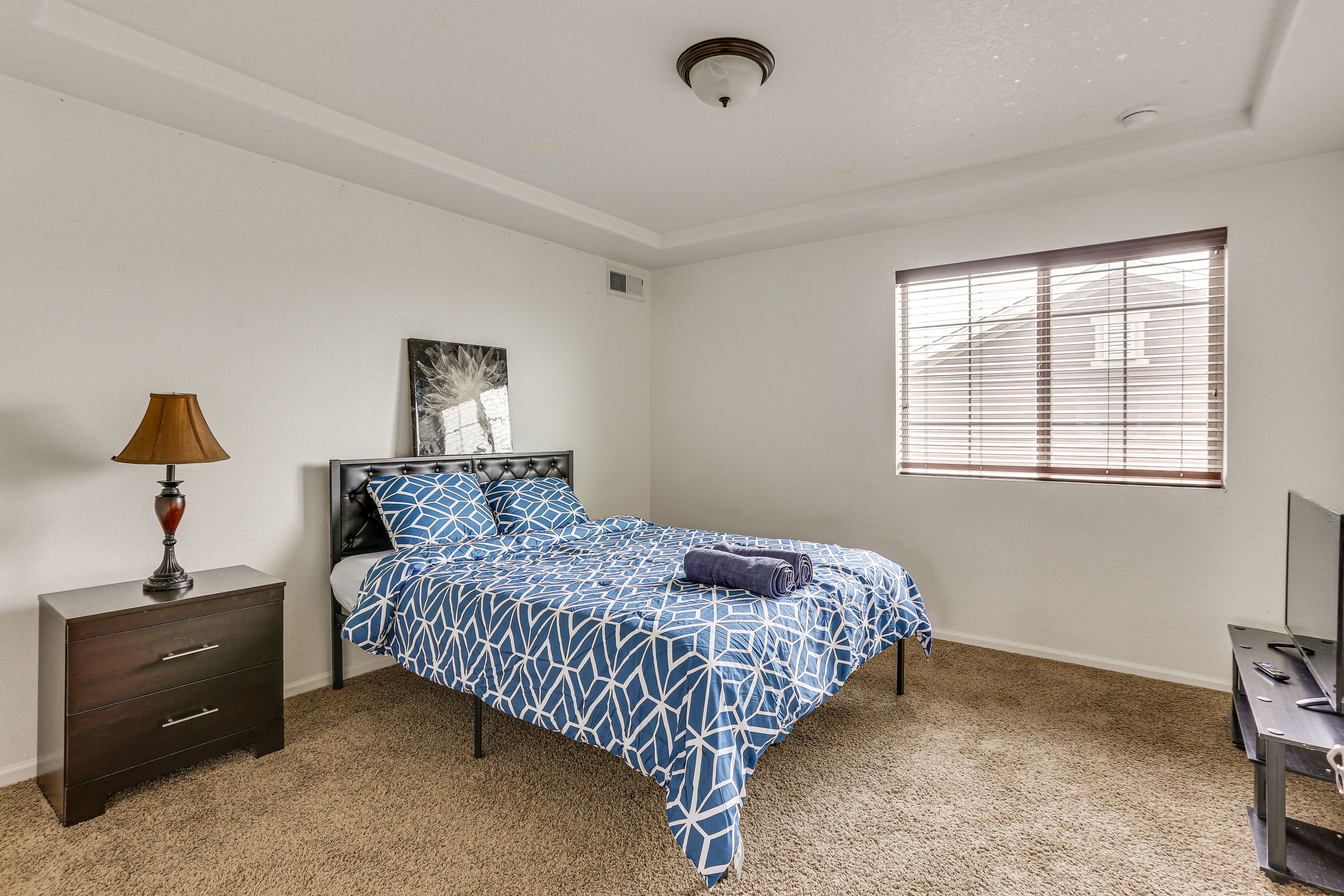 Bedroom 5 | Queen Bed | 2nd Floor