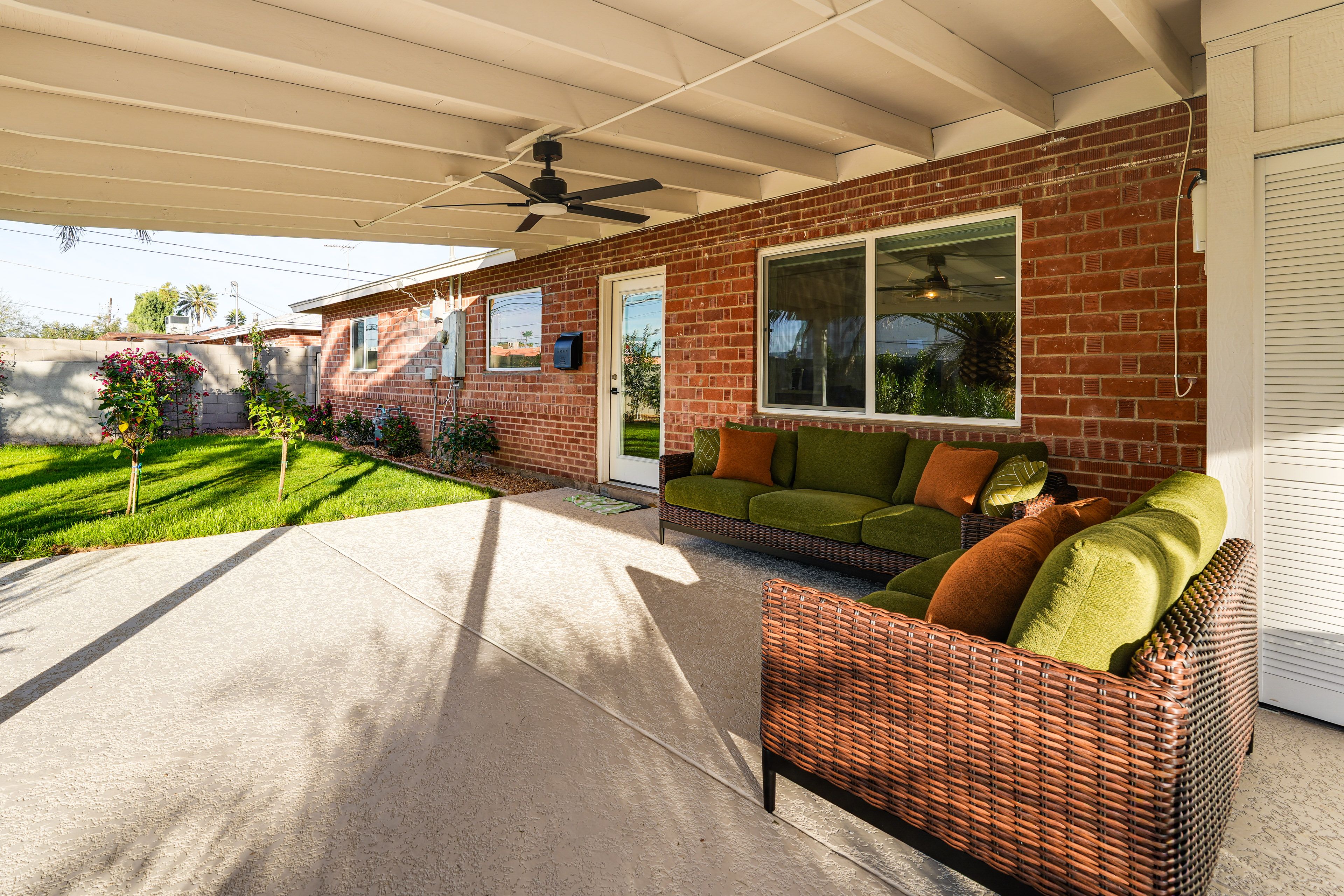 Covered Patio | Lounge Area