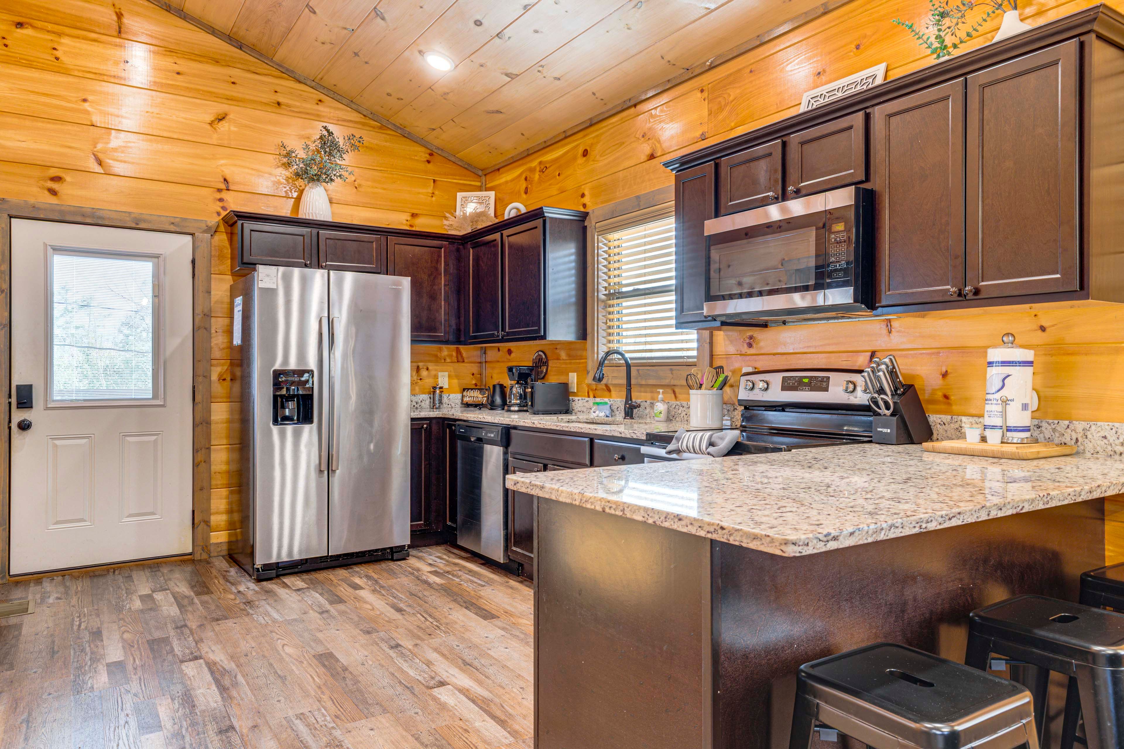 Kitchen | Main Level