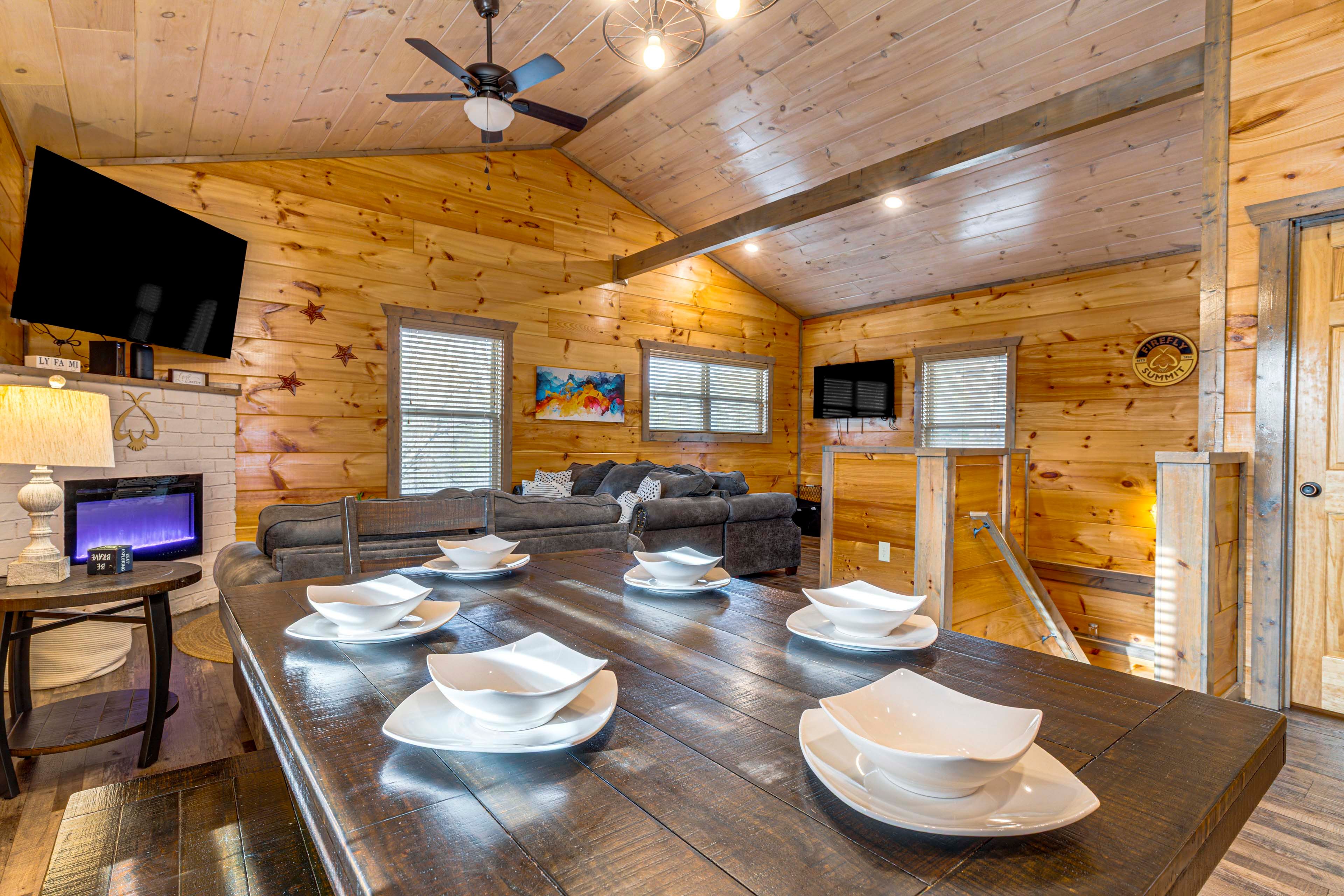 Dining Area | Main Level