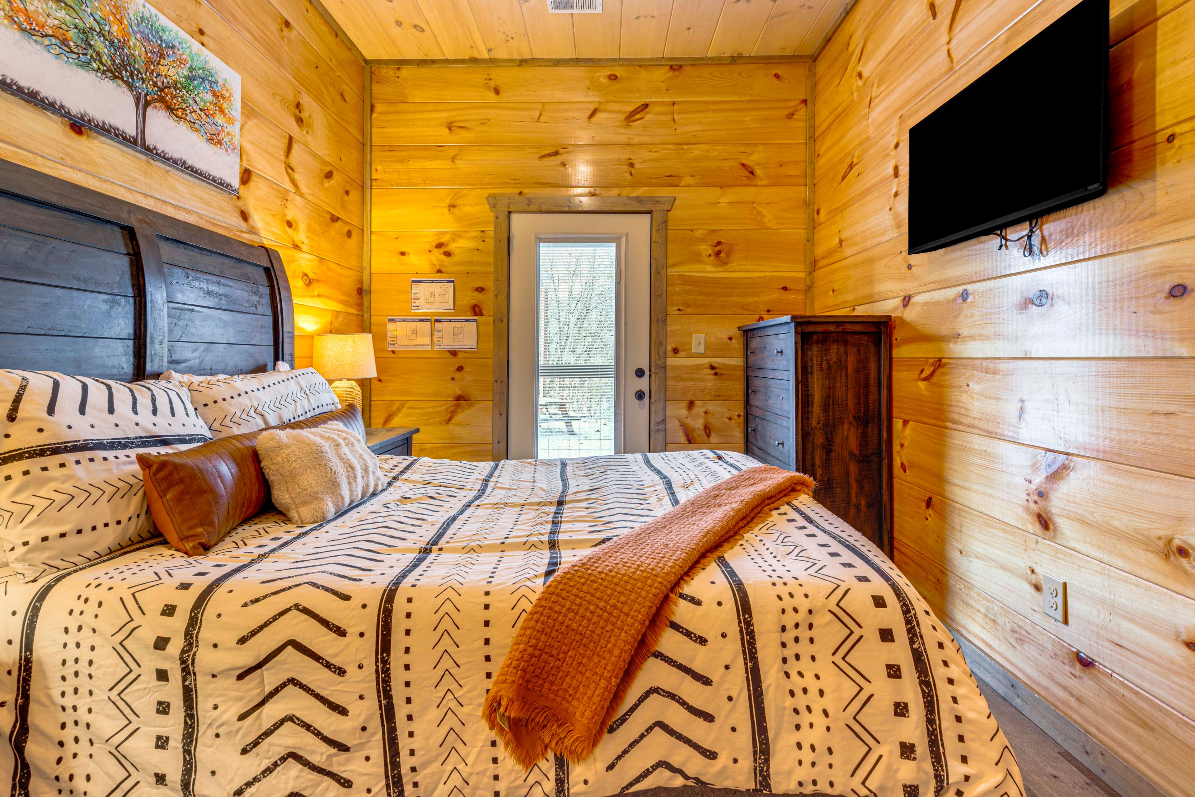 Bedroom 2 | Lower Level | Queen Bed