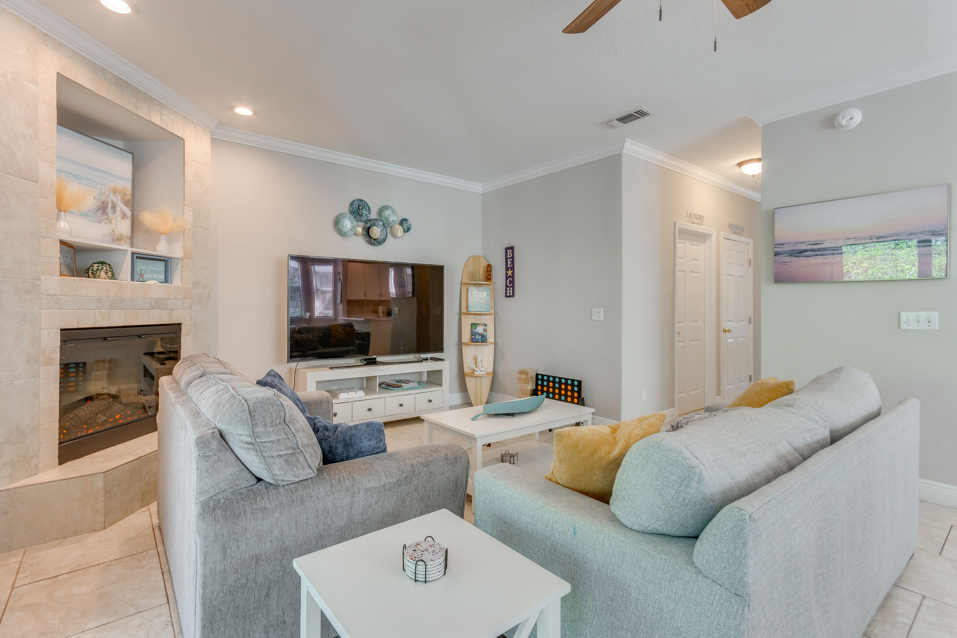 Living Area | Queen Sleeper Sofa | 1st Floor