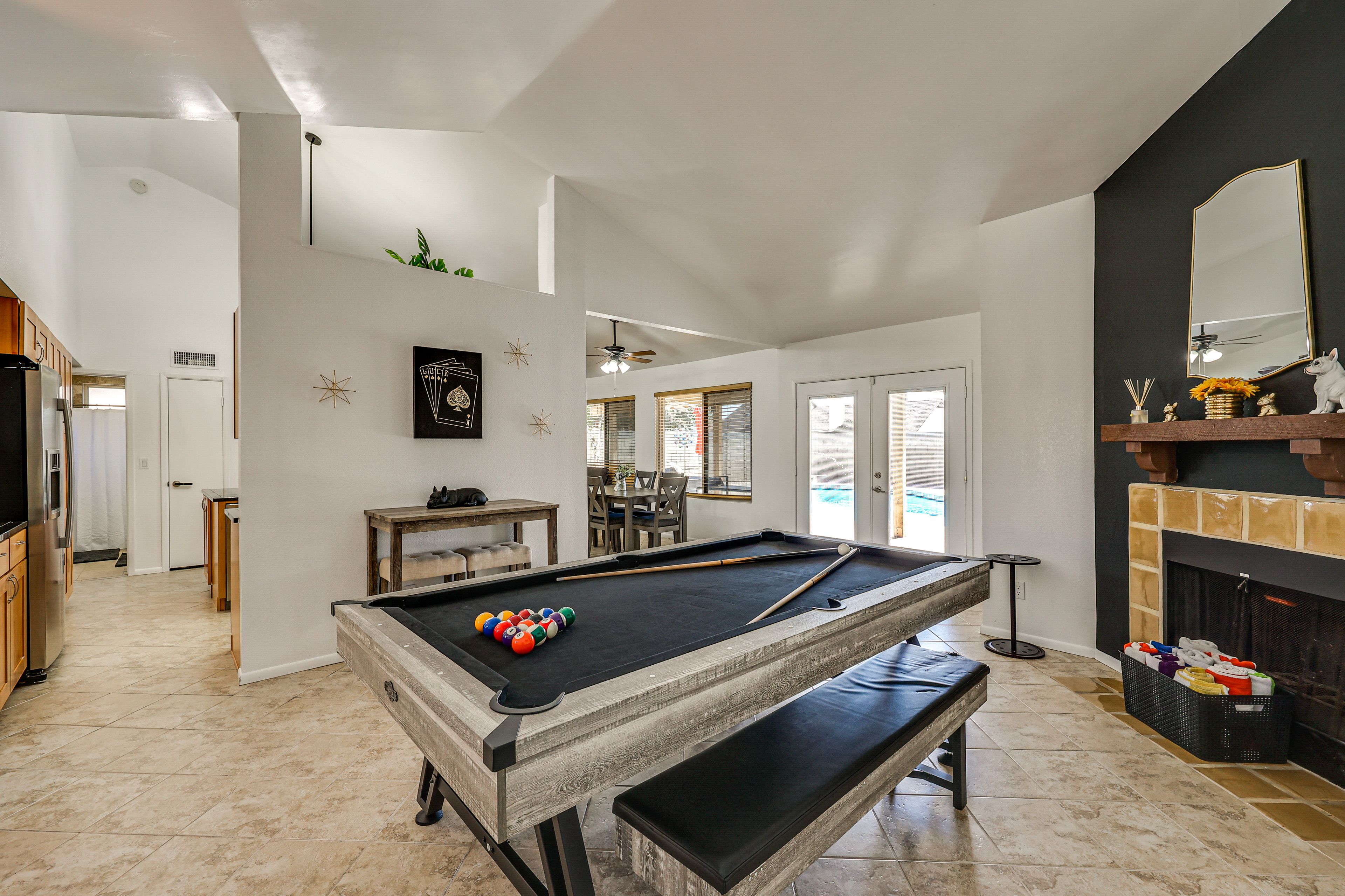 Game Room | Pool Table | Free WiFi