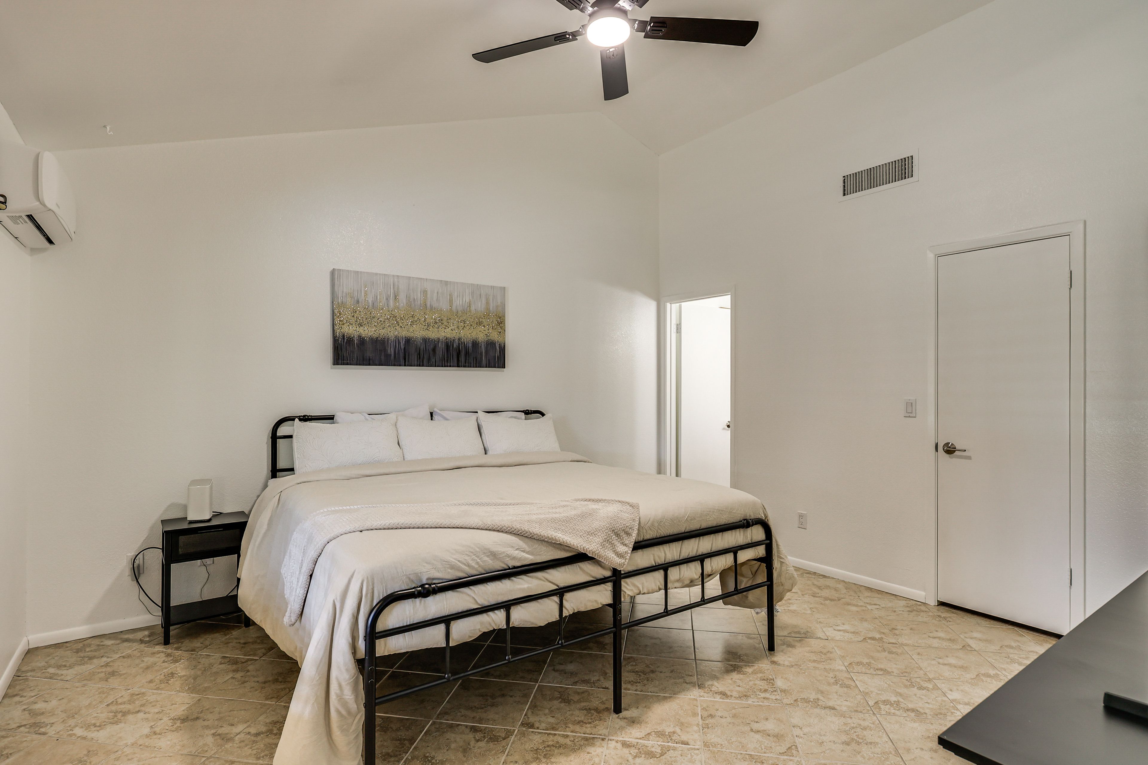 Bedroom 1 | King Bed | Smart TV