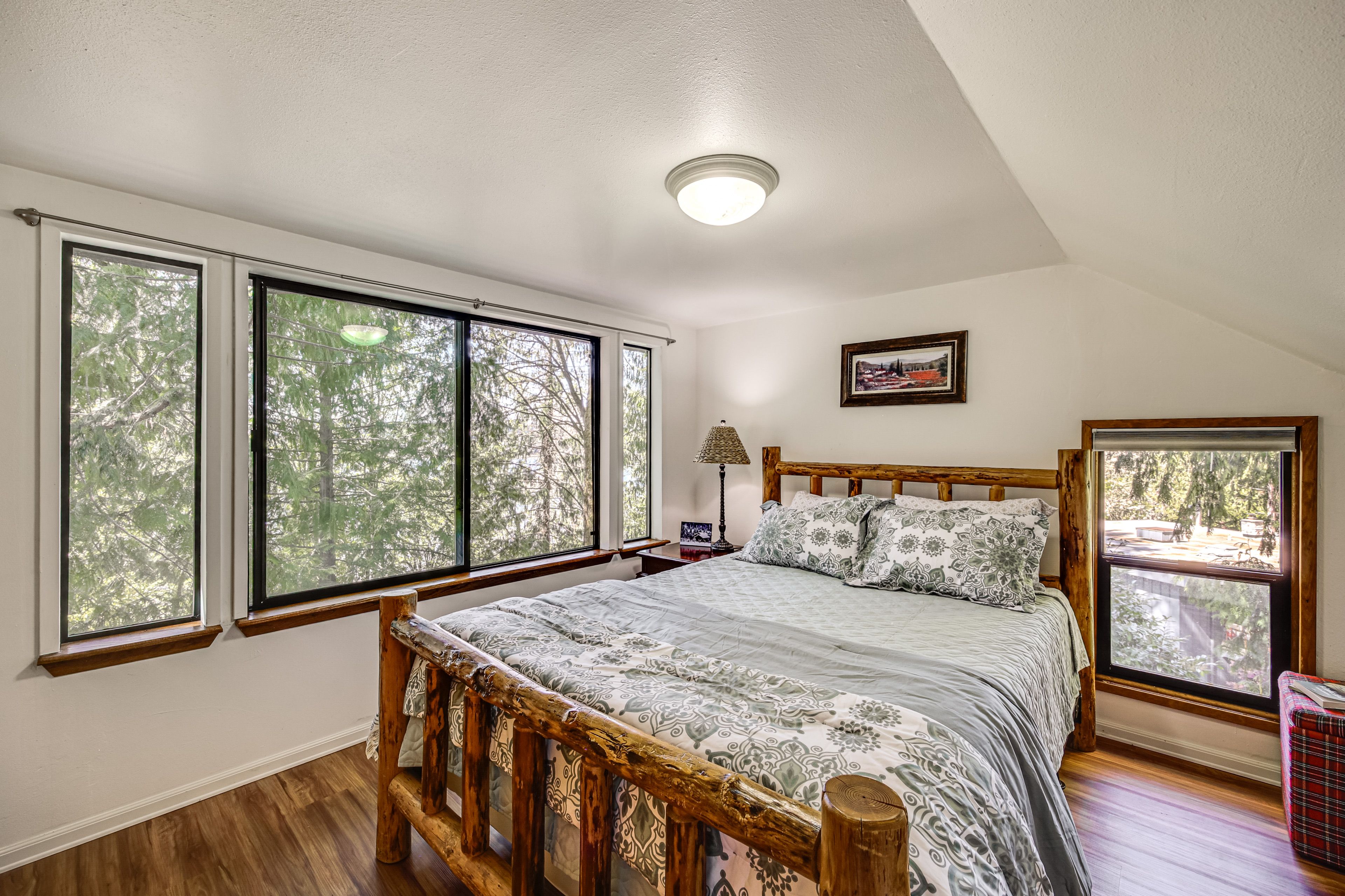 Bedroom 2 | Queen Bed | 2nd Floor