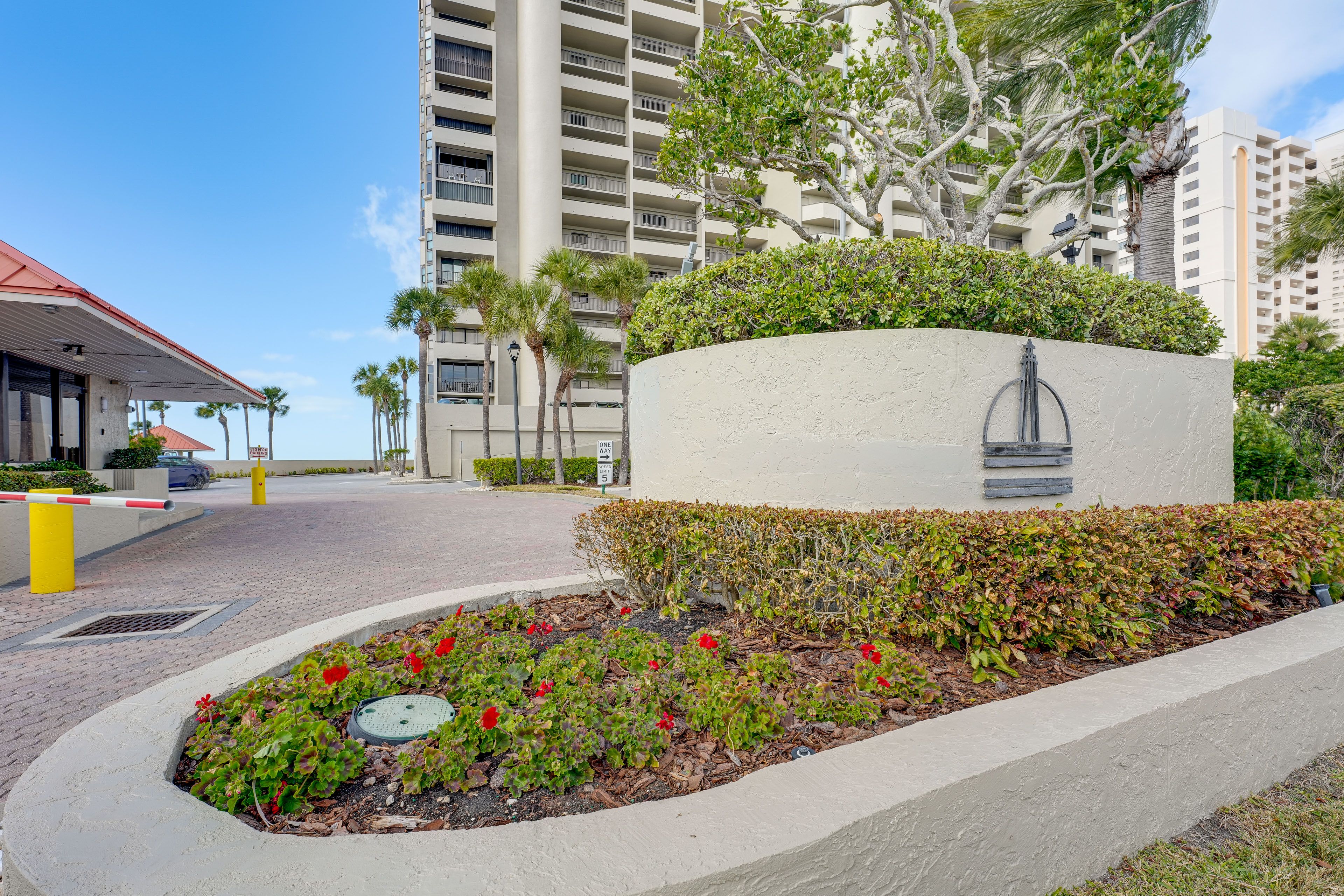 Parking | Community Garage Spot (1 Vehicle)