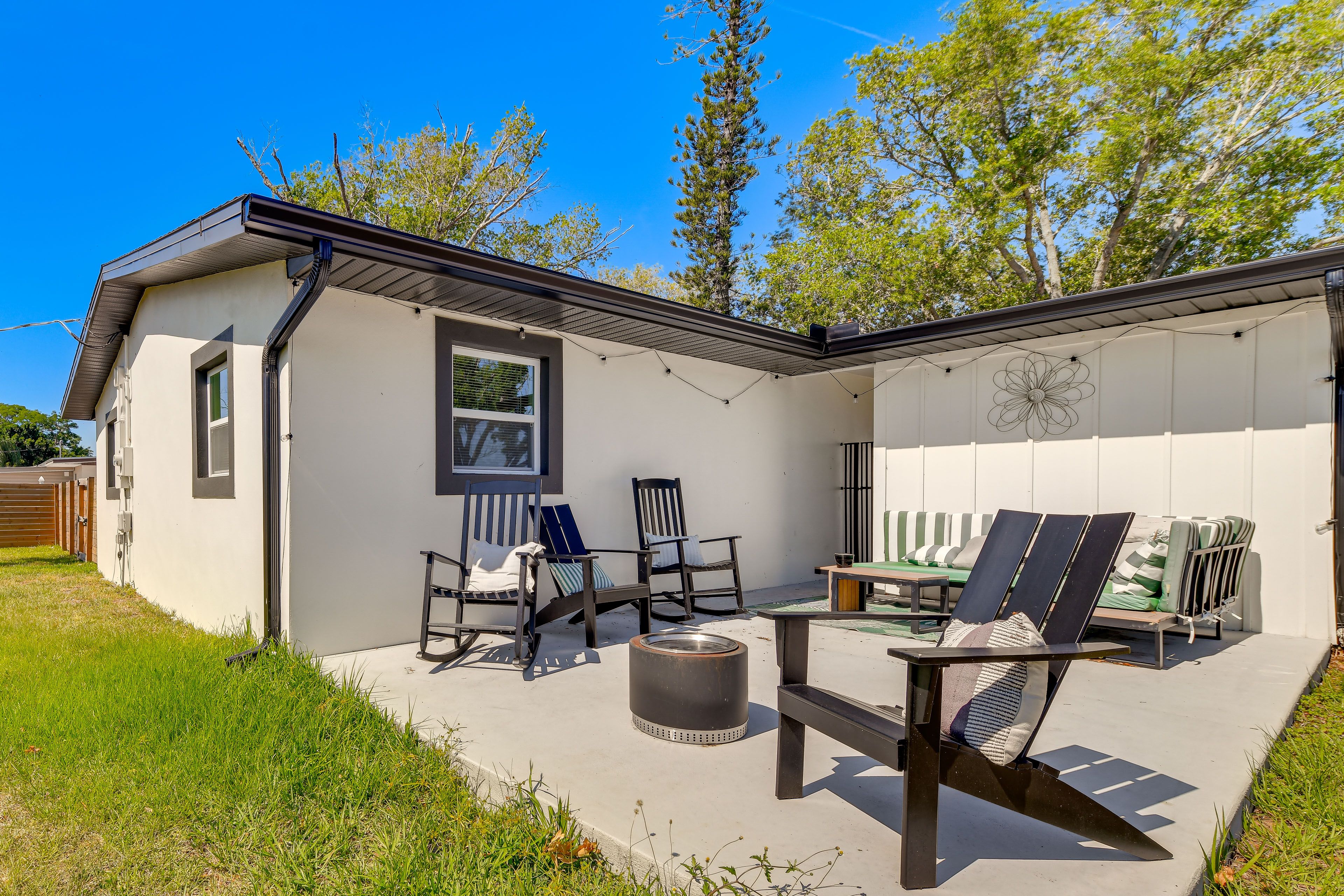 Palmetto Vacation Rental | 3BR | 2BA | 1,200 Sq Ft