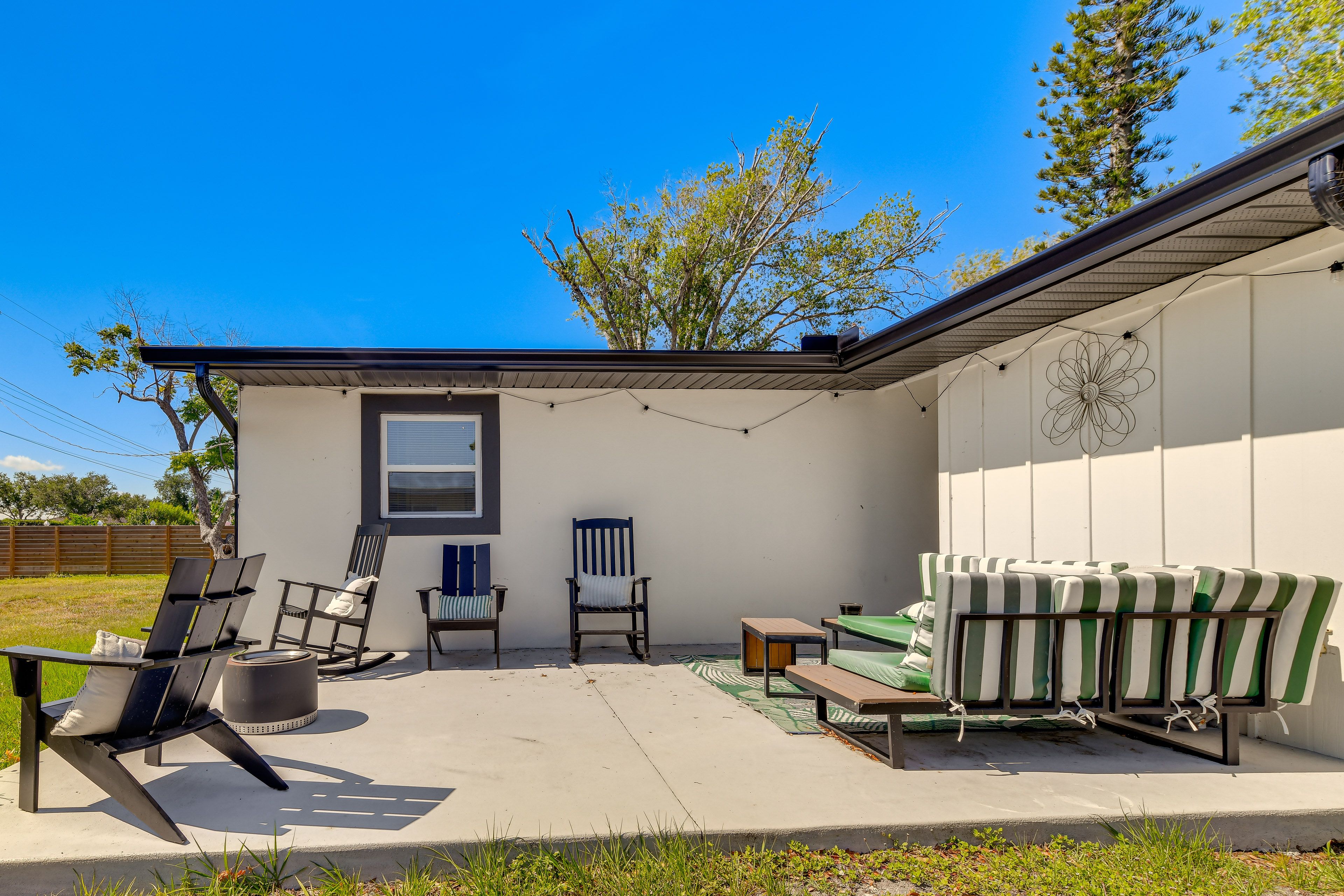 Patio | Gas Fire Pit | Fenced Backyard