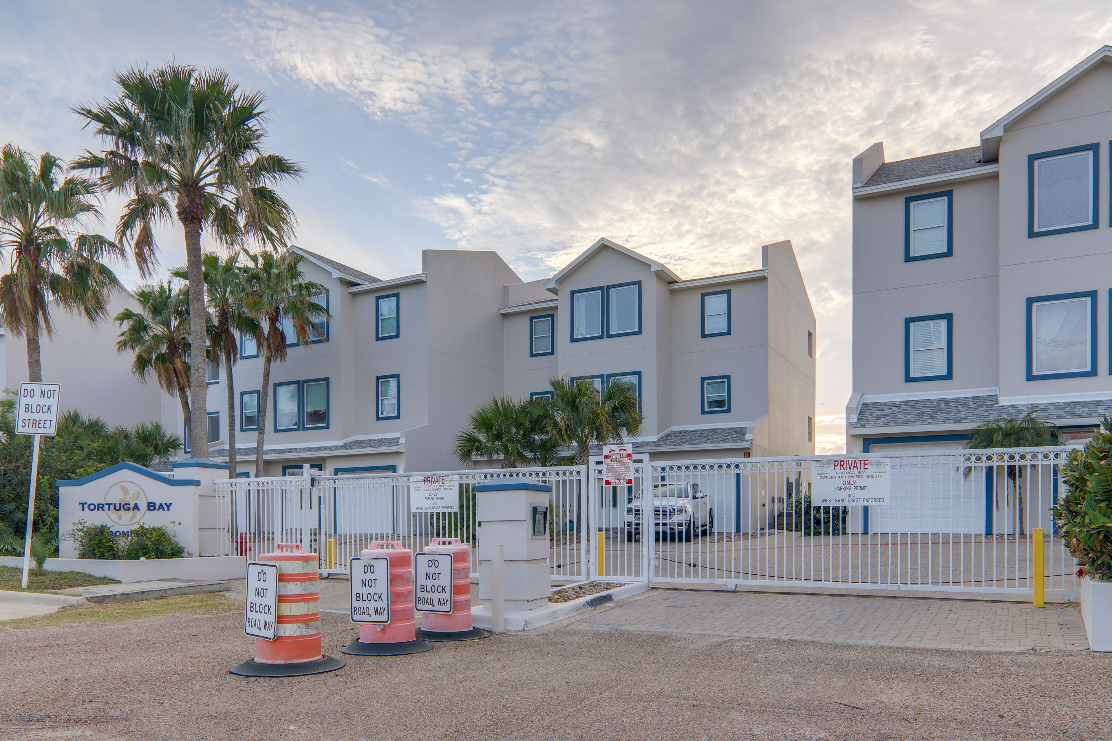 Parking | Guest Parking (First-Come, First-Served)