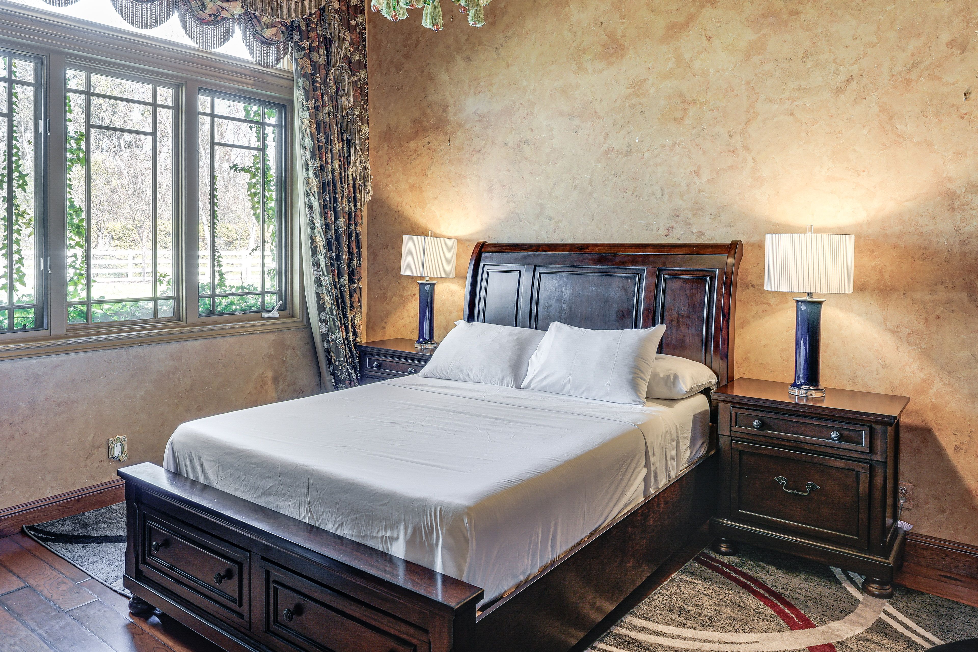 Bedroom 3 | Queen Bed