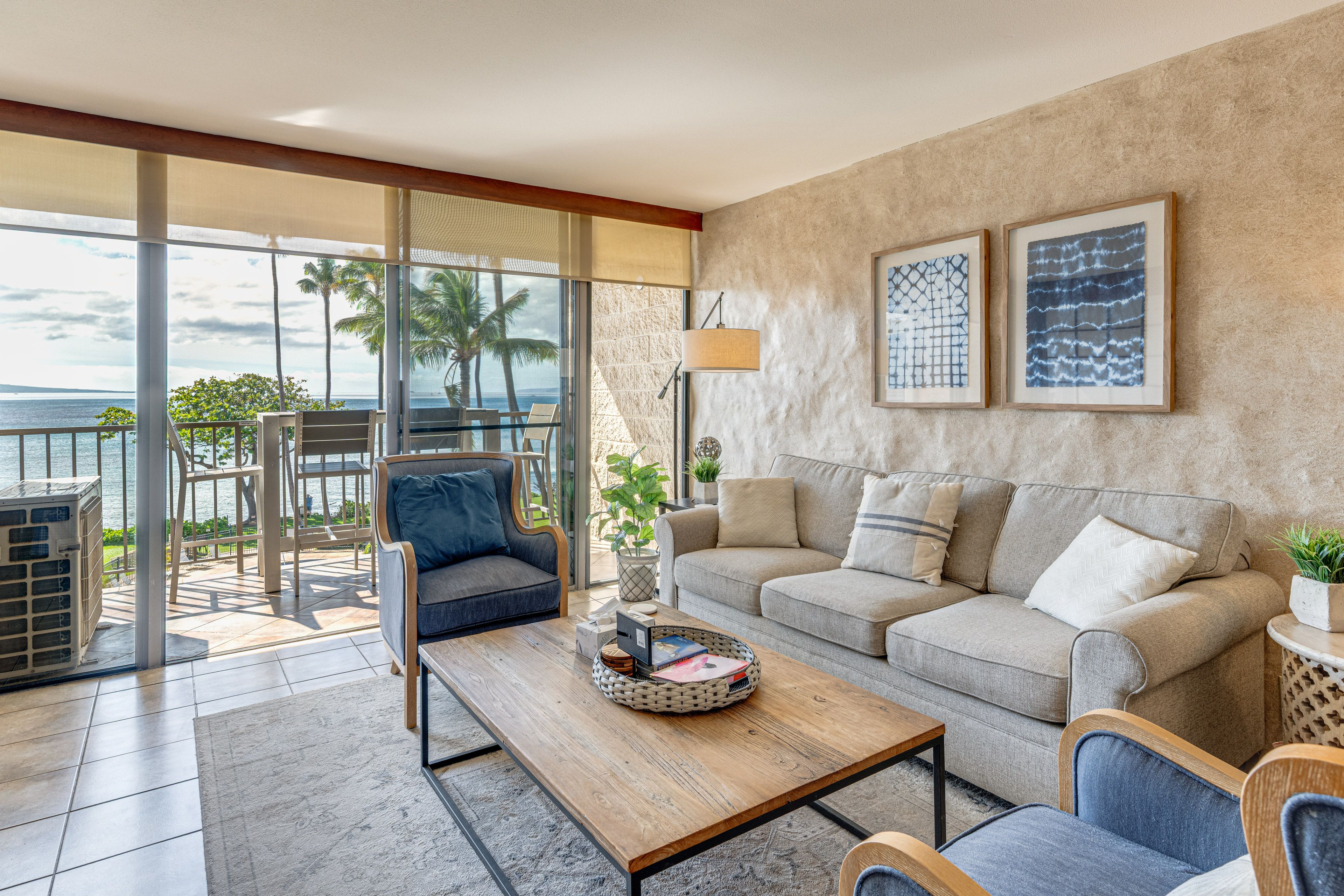 Living Room | Queen Sleeper Sofa