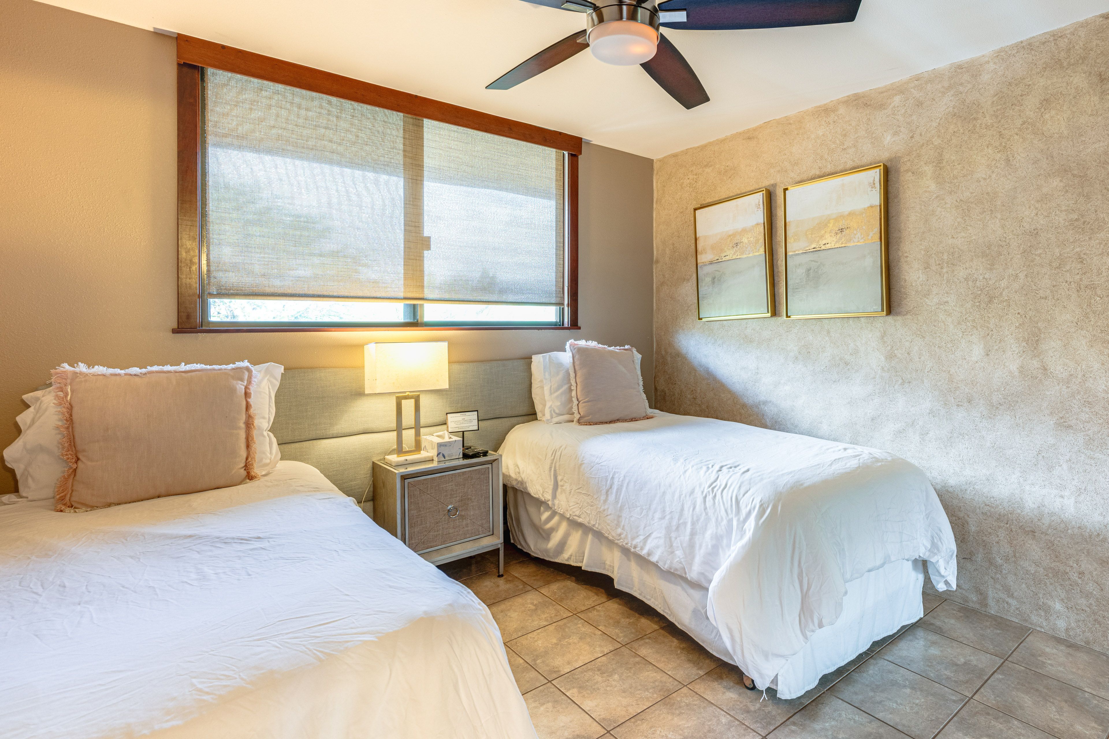 Bedroom 2 | 2 Twin Beds