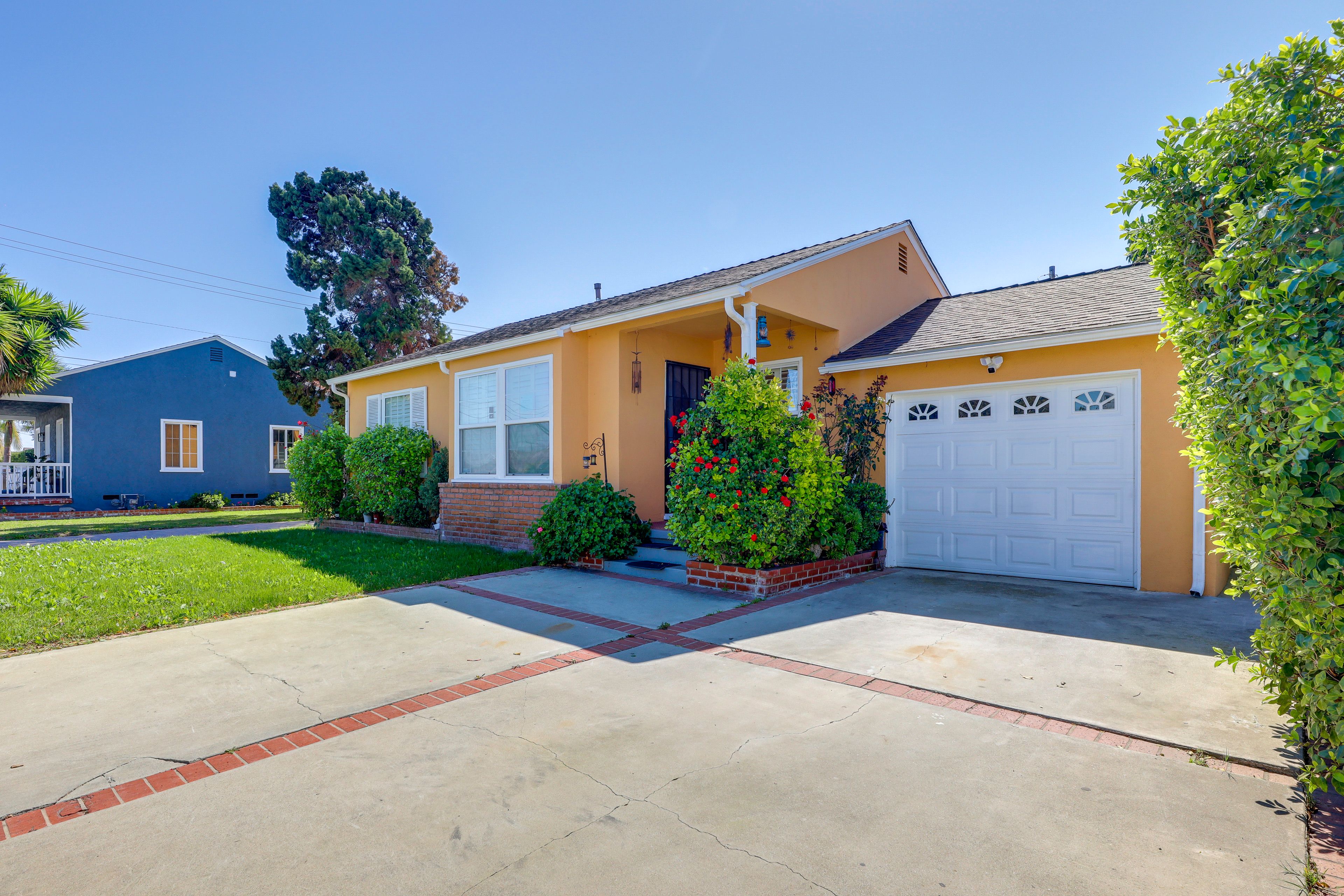 Street Parking | 1 Vehicle | Shared Driveway | 1 Vehicle
