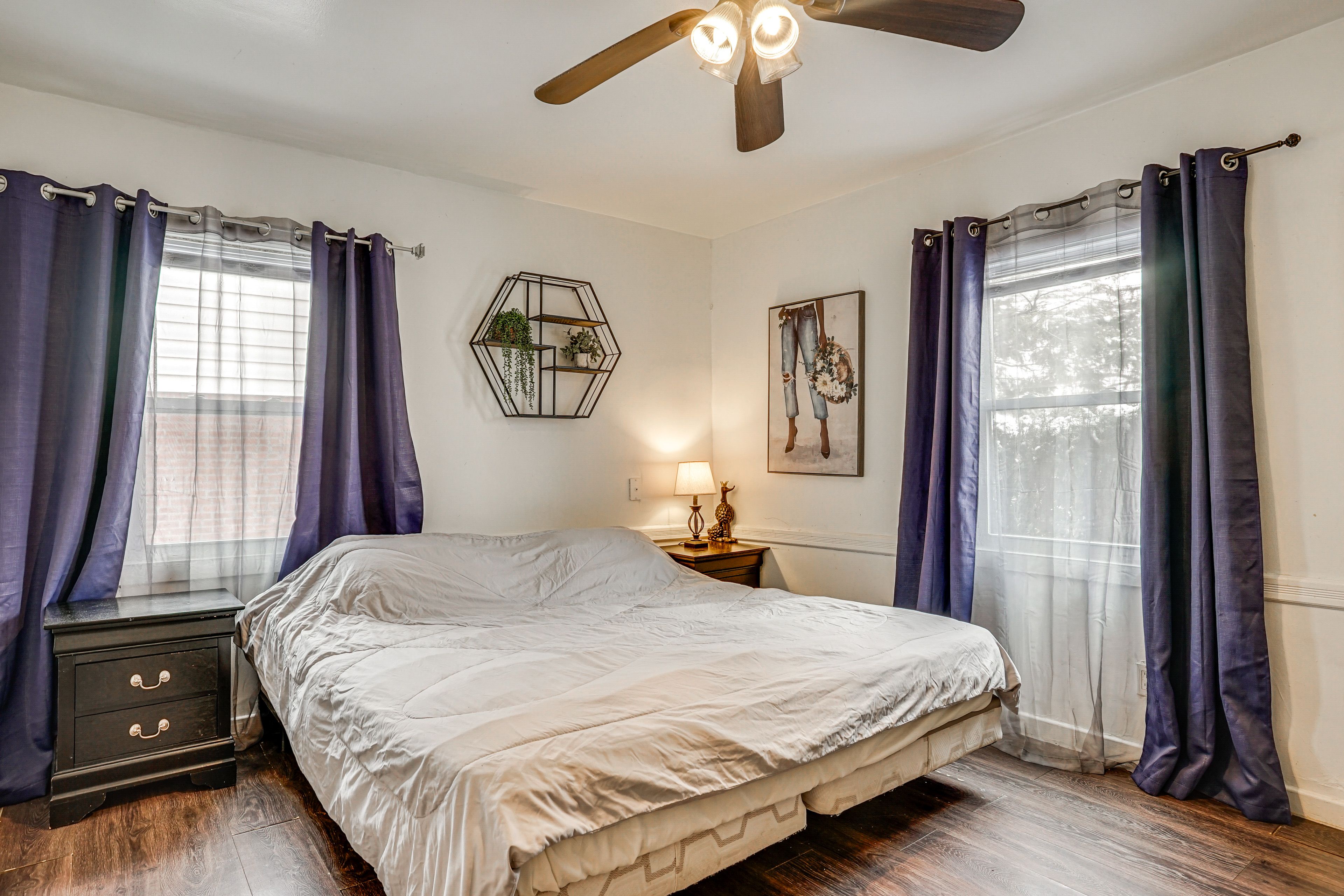 Bedroom 1 | King Bed