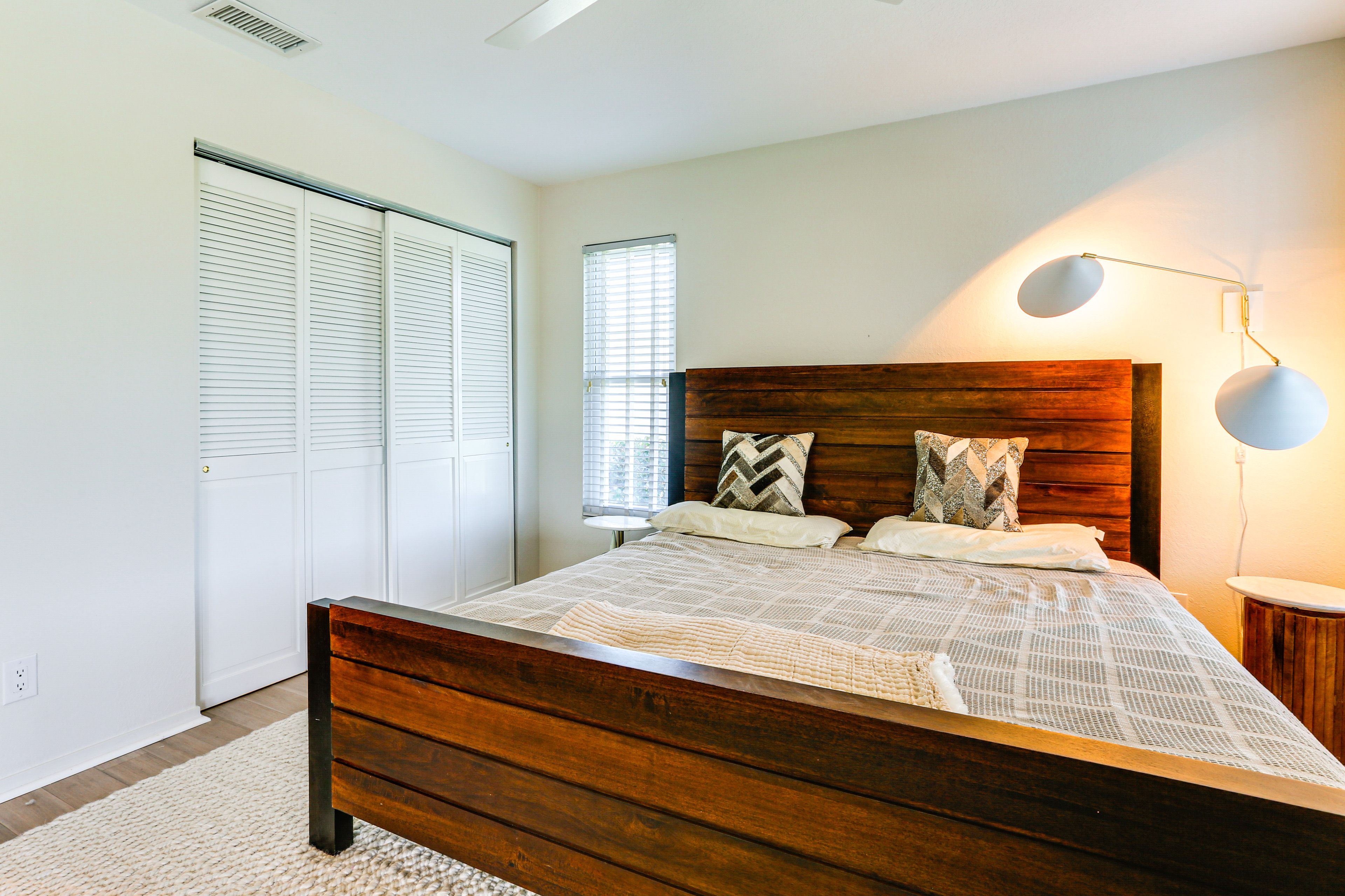 Bedroom 2 | King Bed | 1st Floor