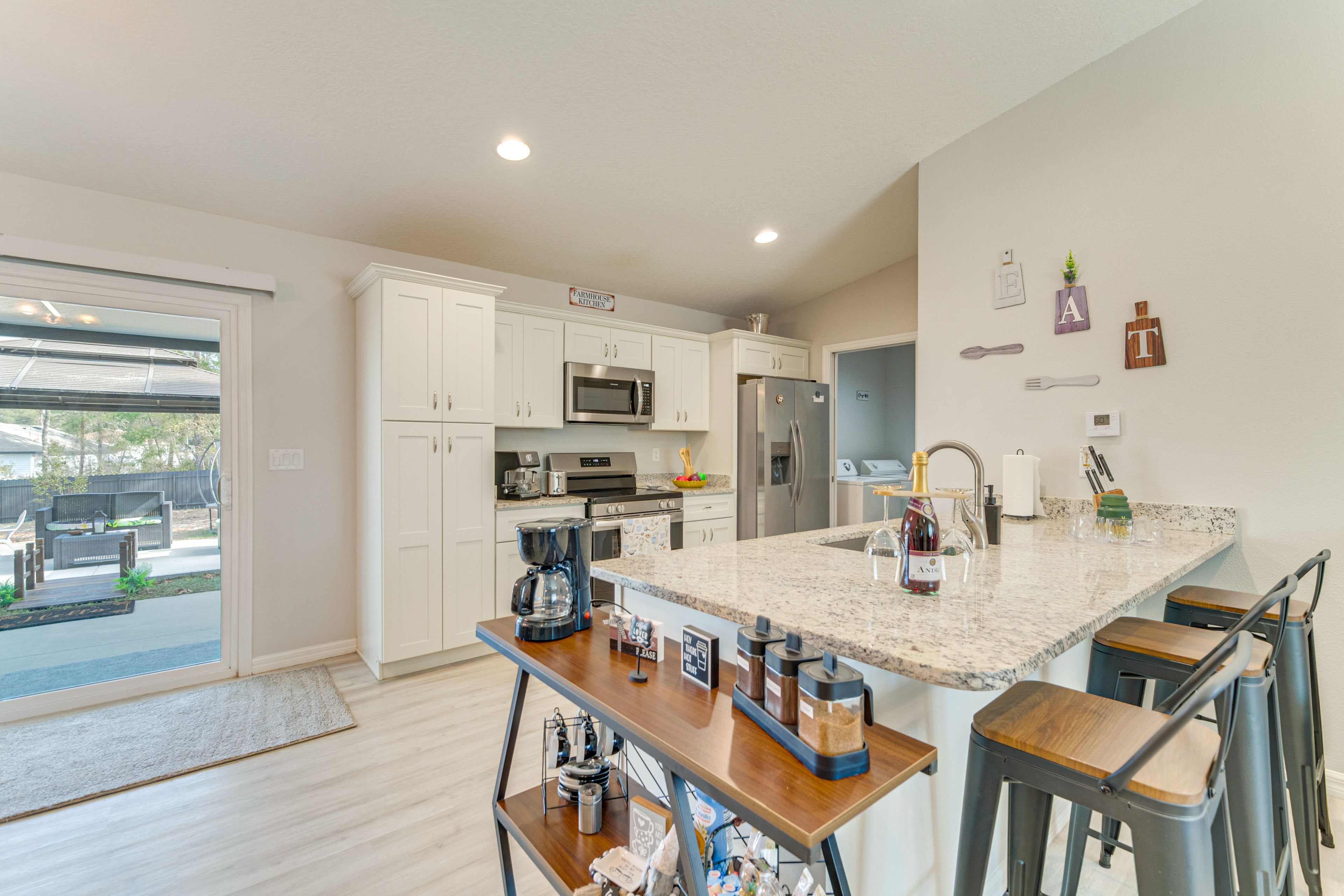 Kitchen | Breakfast Bar