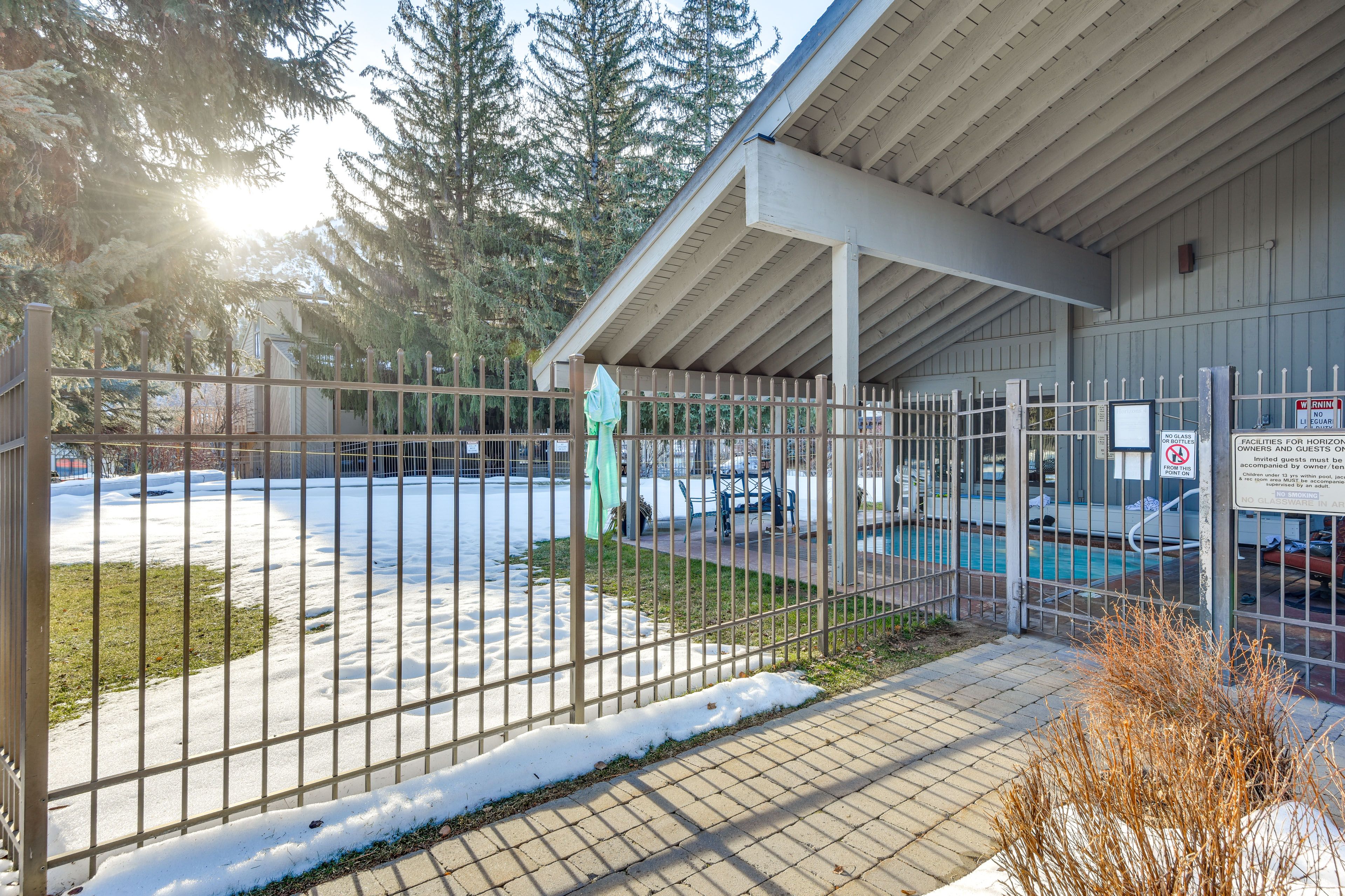 Horizon Four Condos | Community Amenities