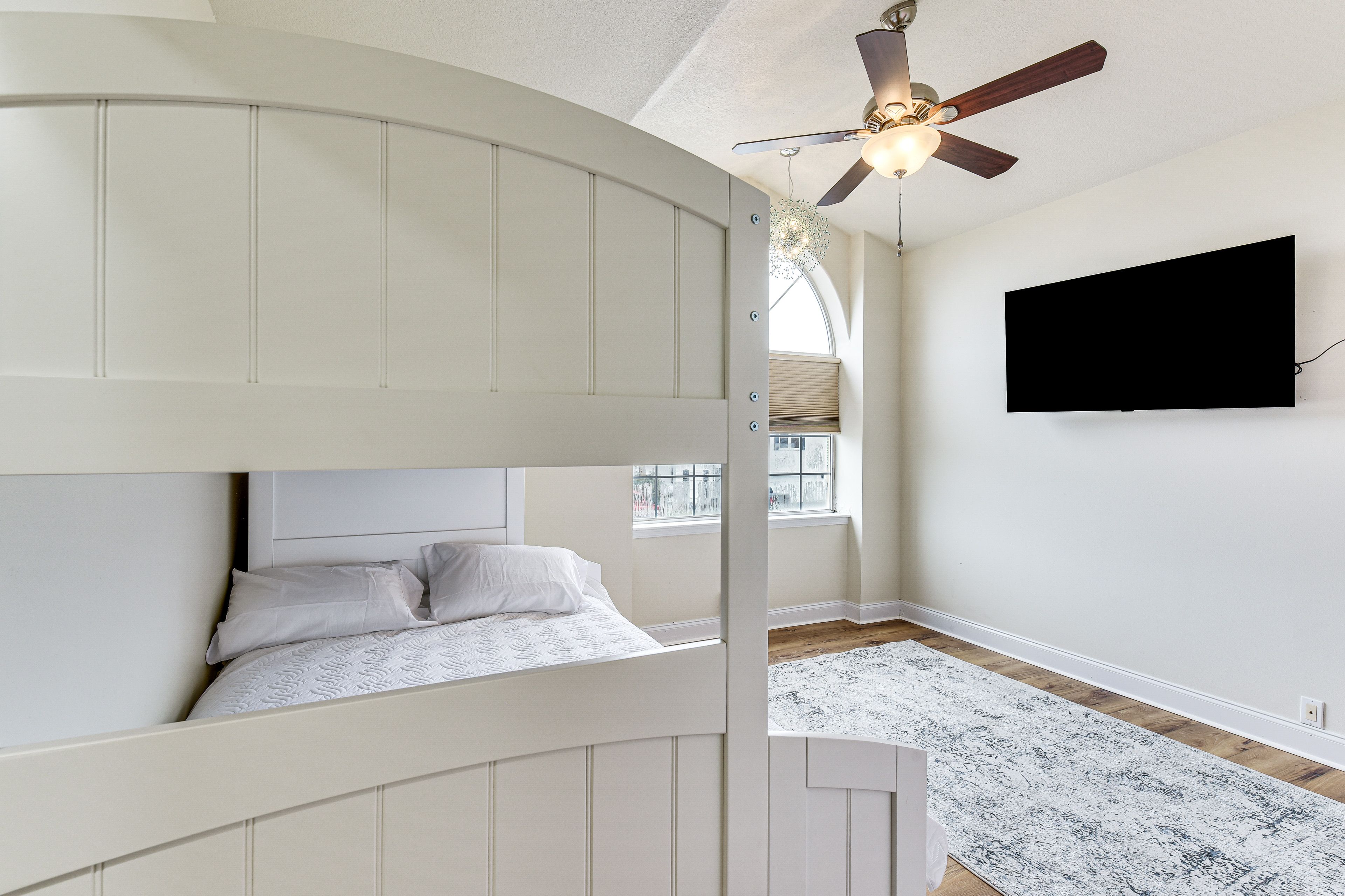 Bedroom 3 | Twin/Full Bunk Bed w/ Twin Trundle | 2nd Floor