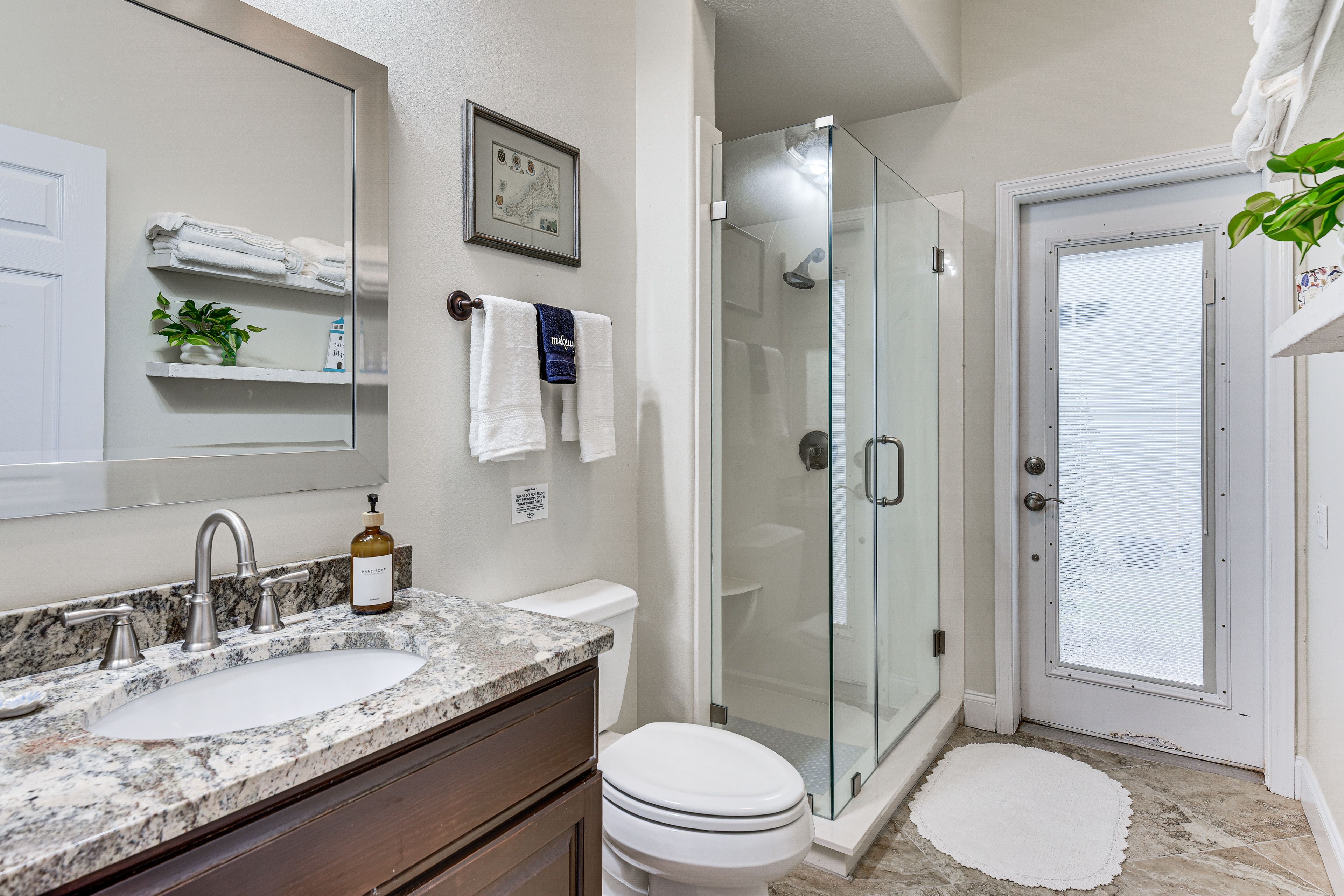 Full Bathroom | 1st Floor