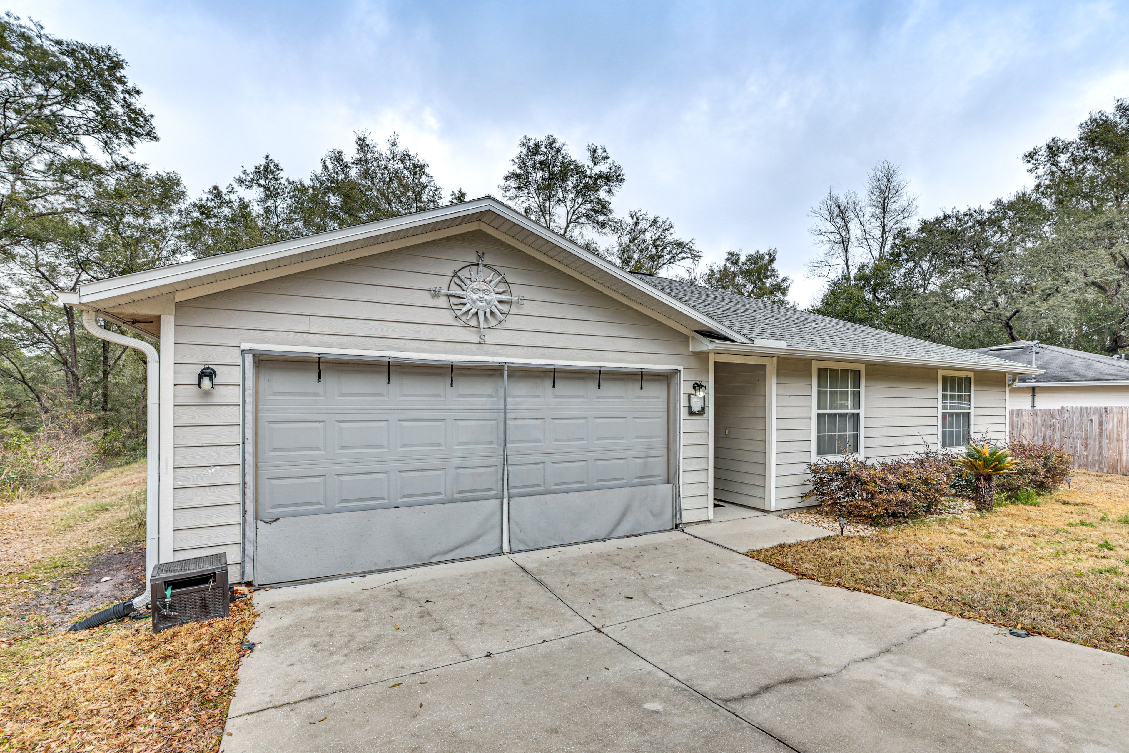 Parking | Garage (2 Vehicles) | Driveway (4 Vehicles)