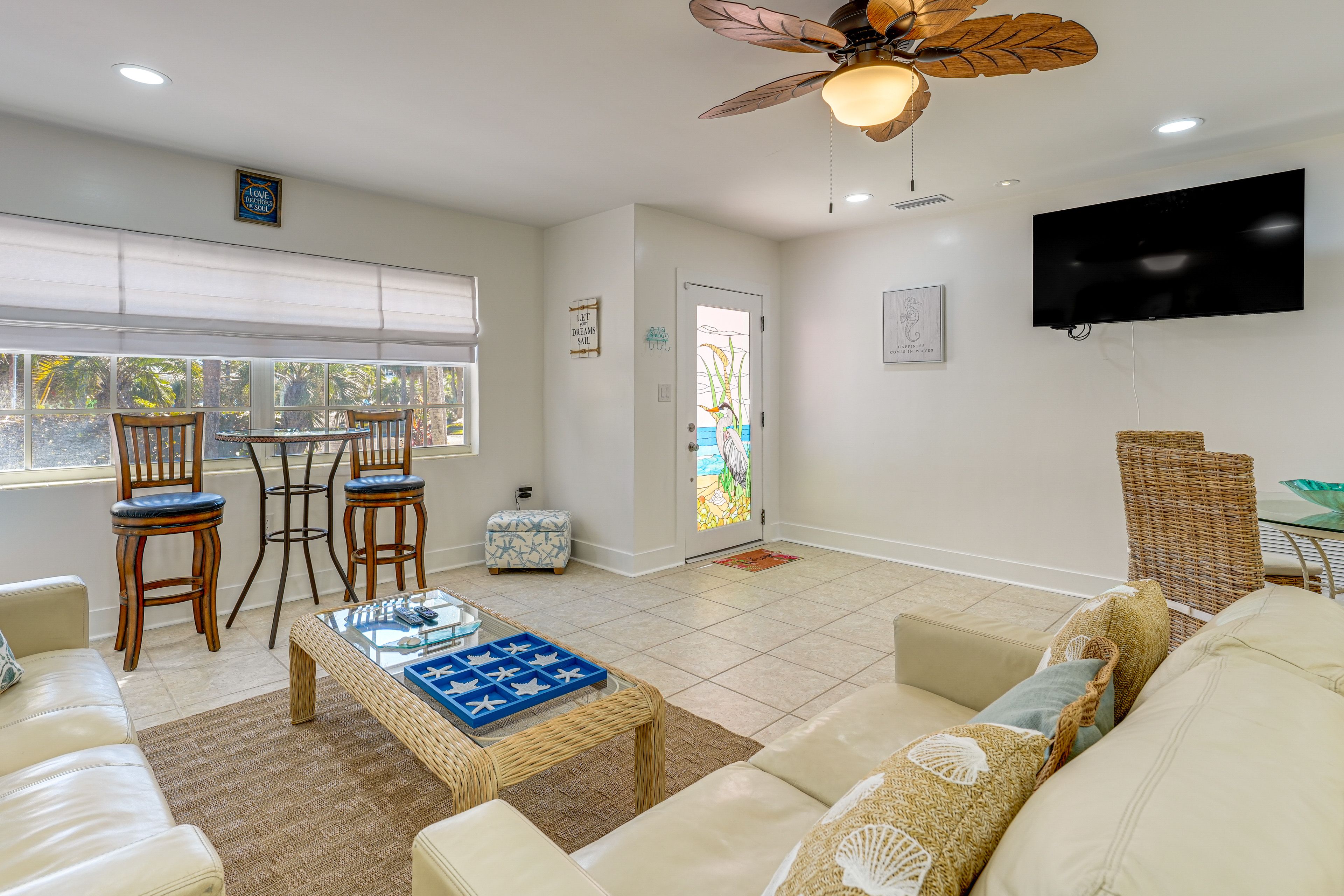 Living Room | Queen Sleeper Sofa