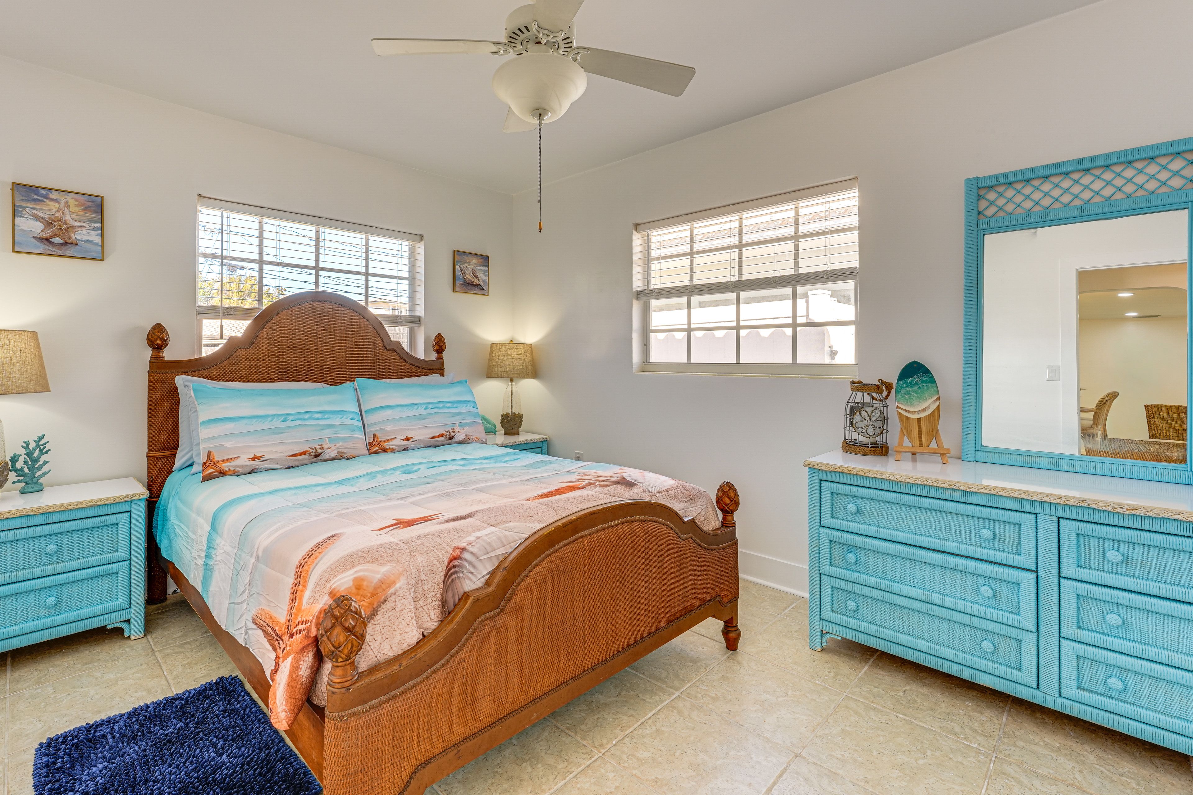 Bedroom 2 | Queen Bed