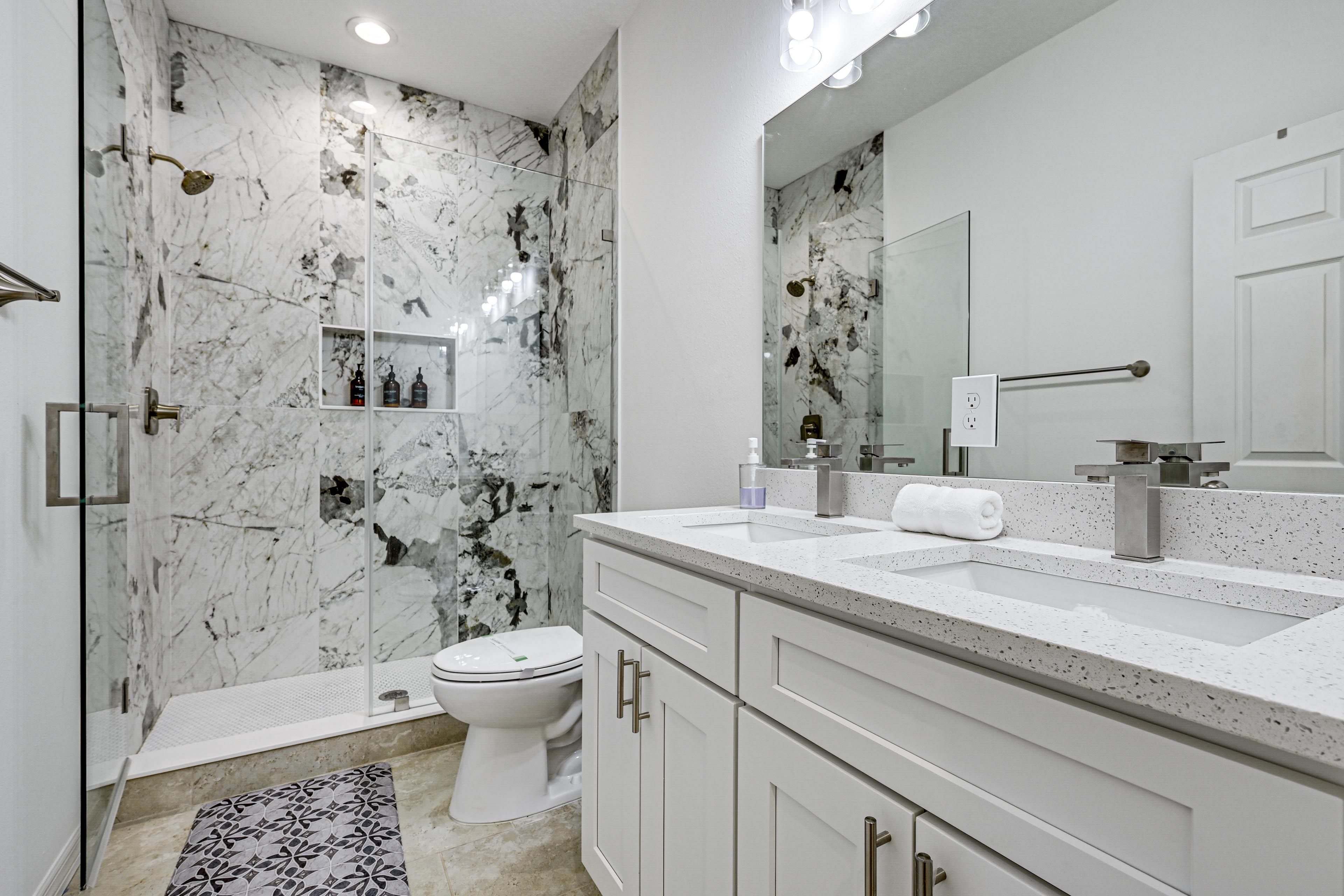 Full Bathroom | 2nd Floor