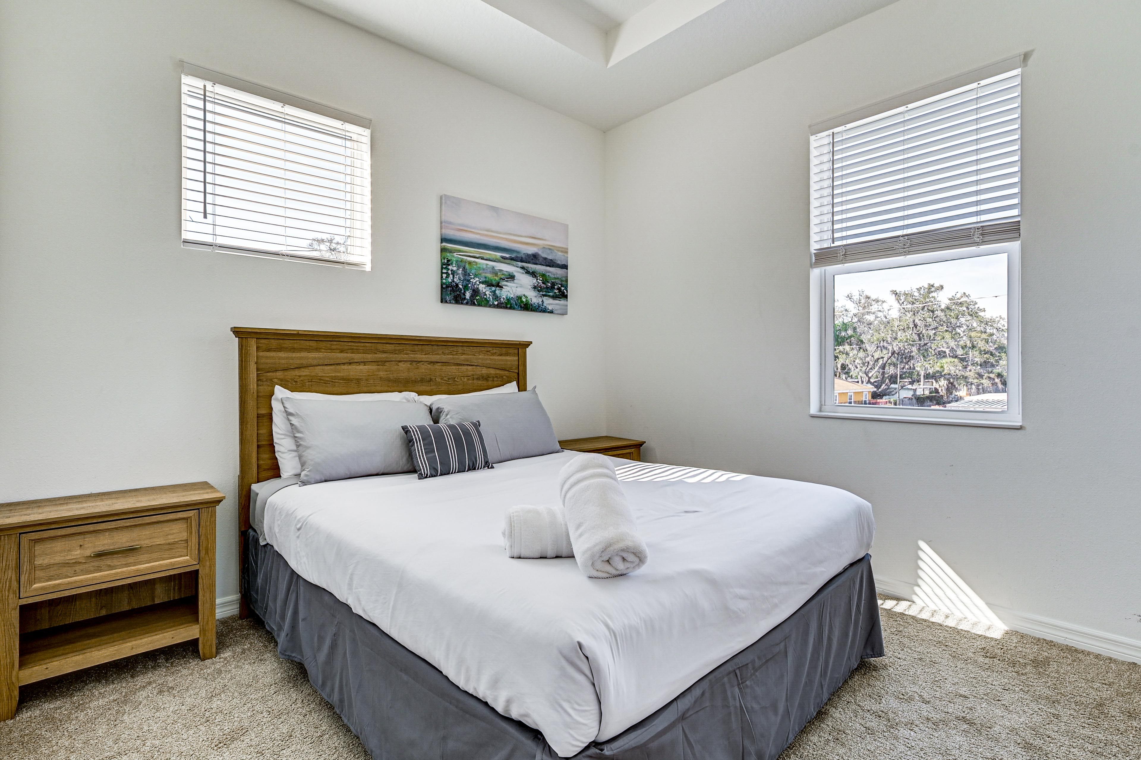 Bedroom 2 | 2nd Floor | Queen Bed