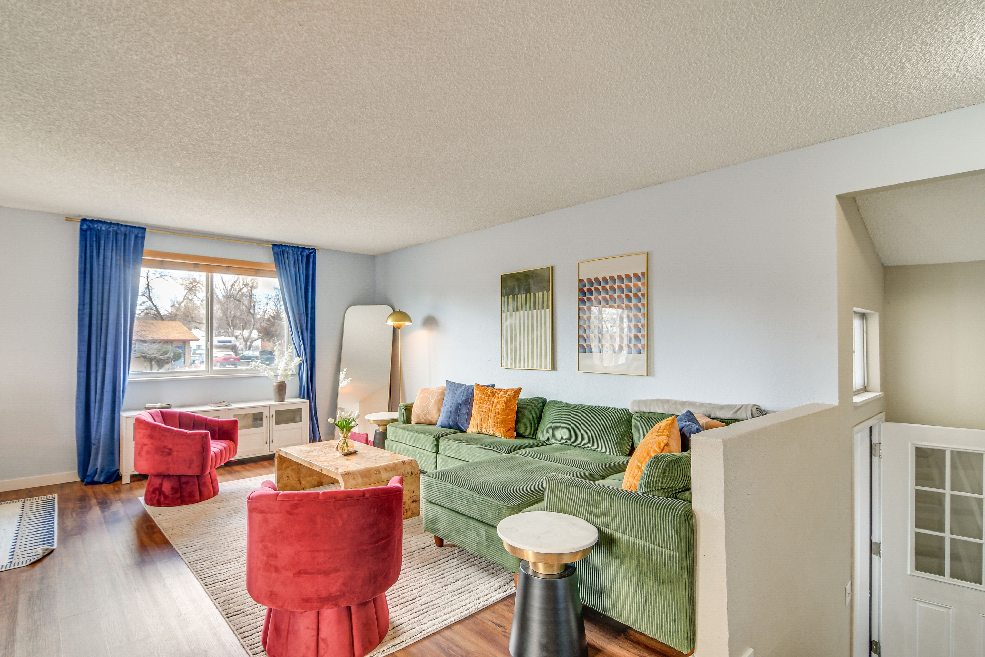 Living Area | TV | Upper Level