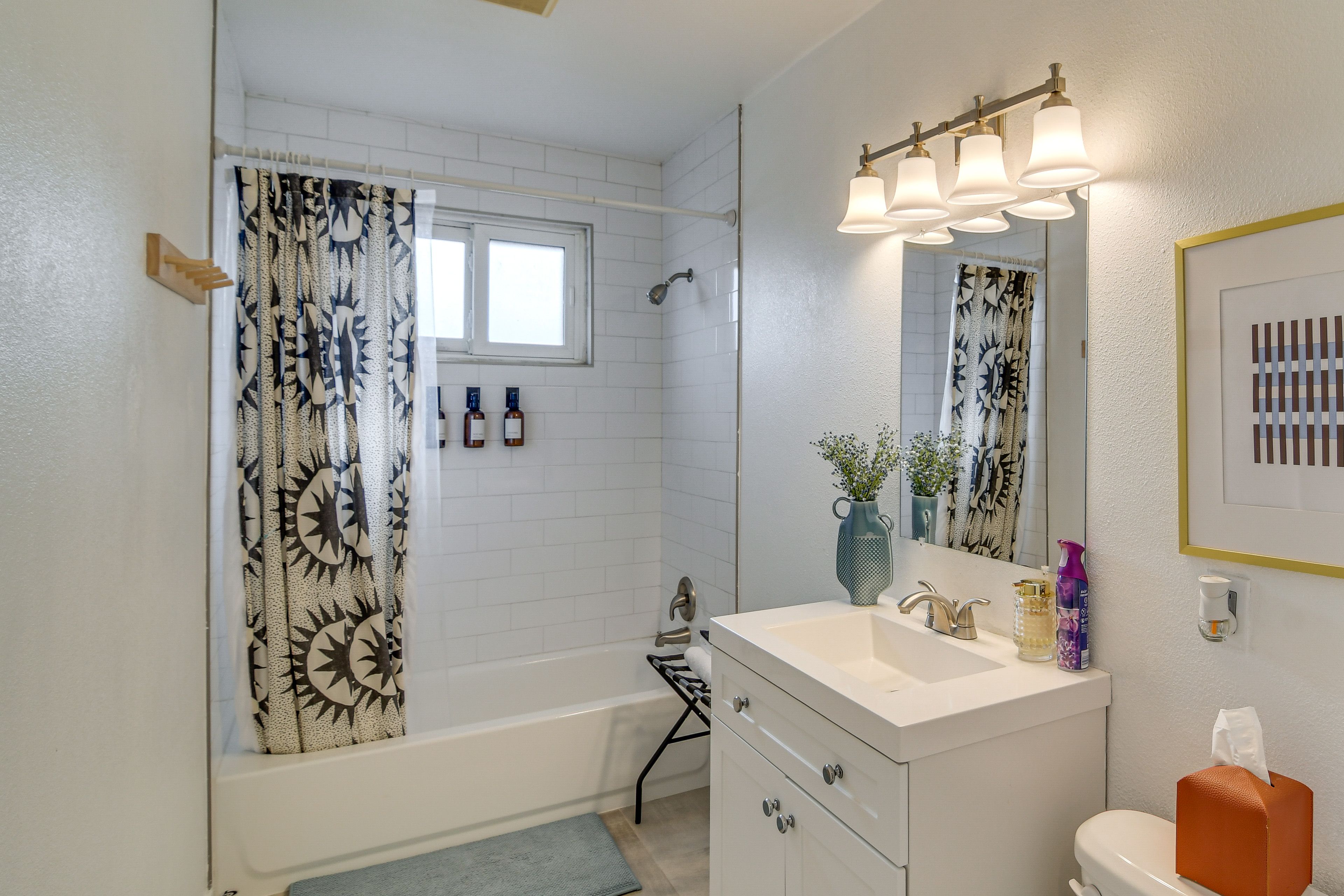 Full Bathroom | Upper Level