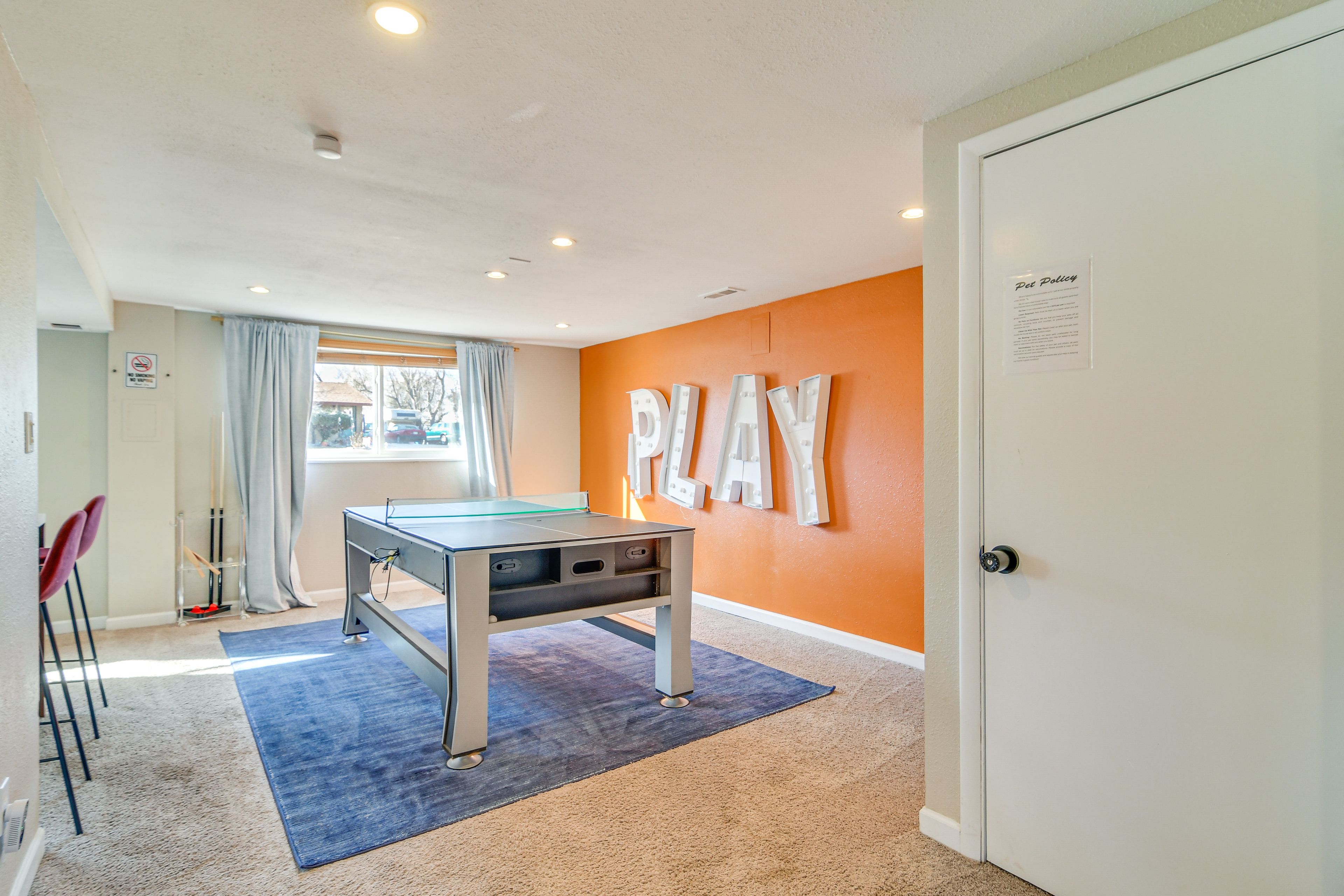 Game Room | Twin Daybed w/ Twin Trundle | Lower Level