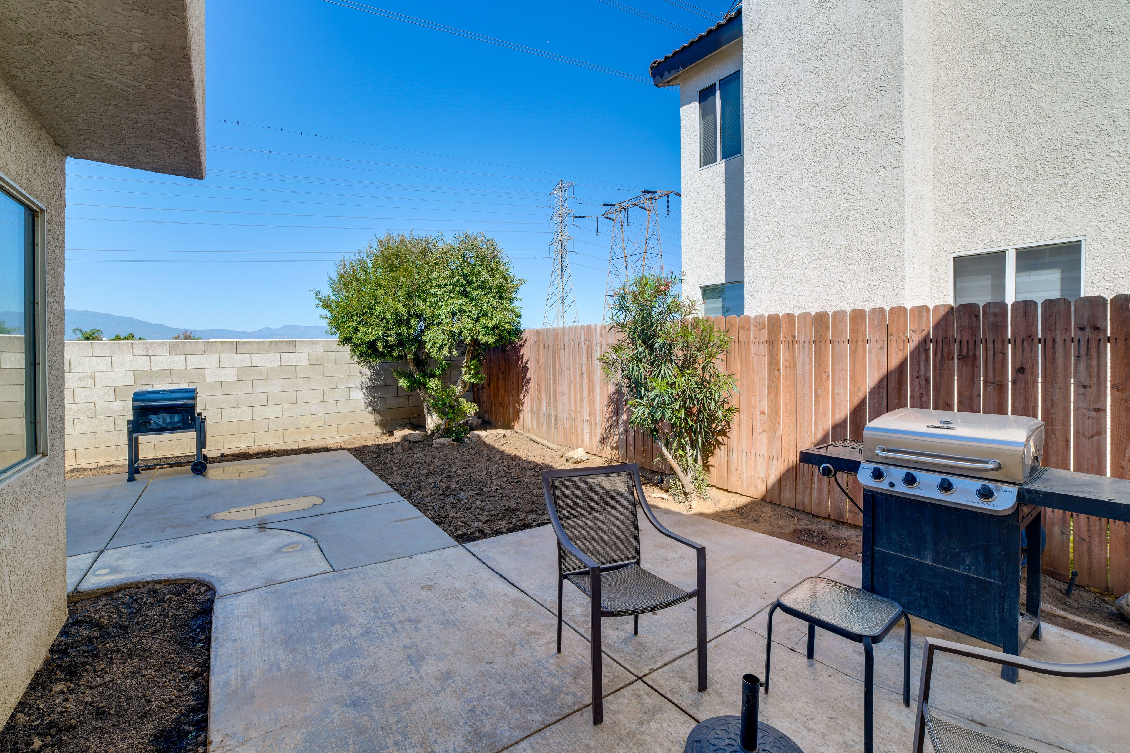 Fully Fenced Backyard | Patio w/ Gas Grill