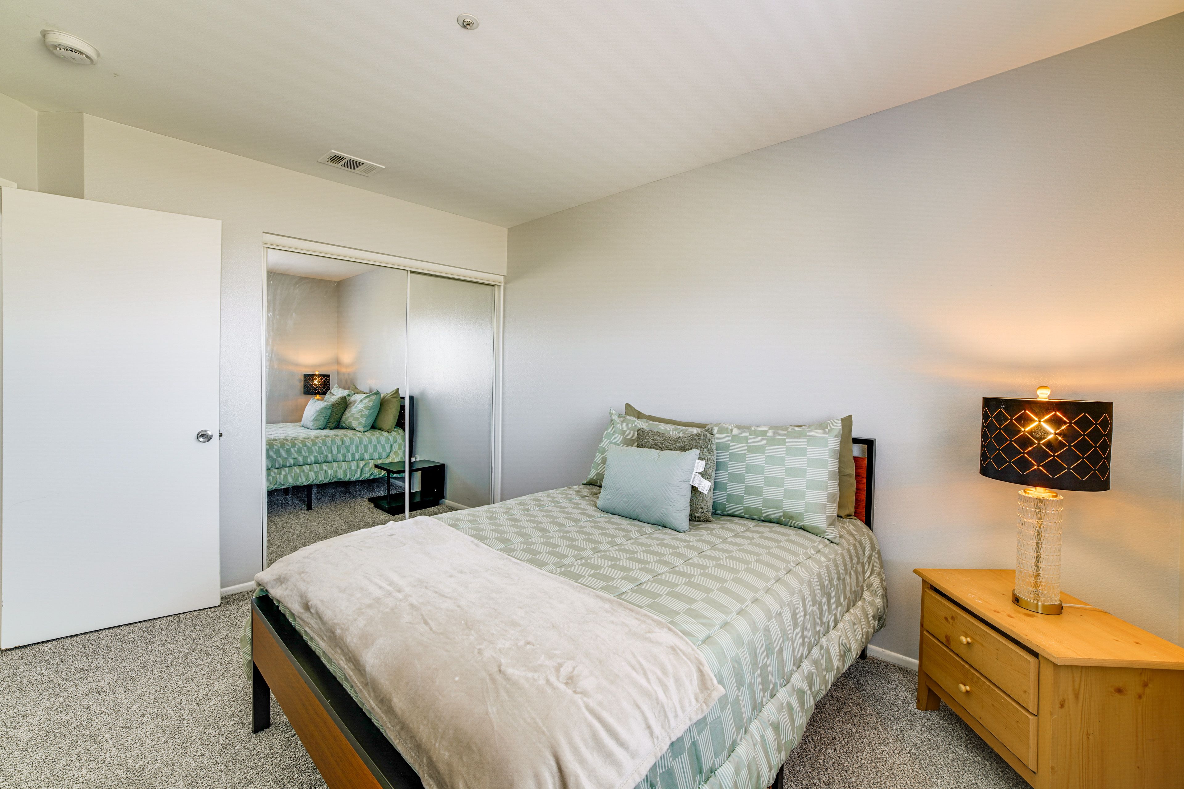 Bedroom 2 | Full Bed | 2nd Floor