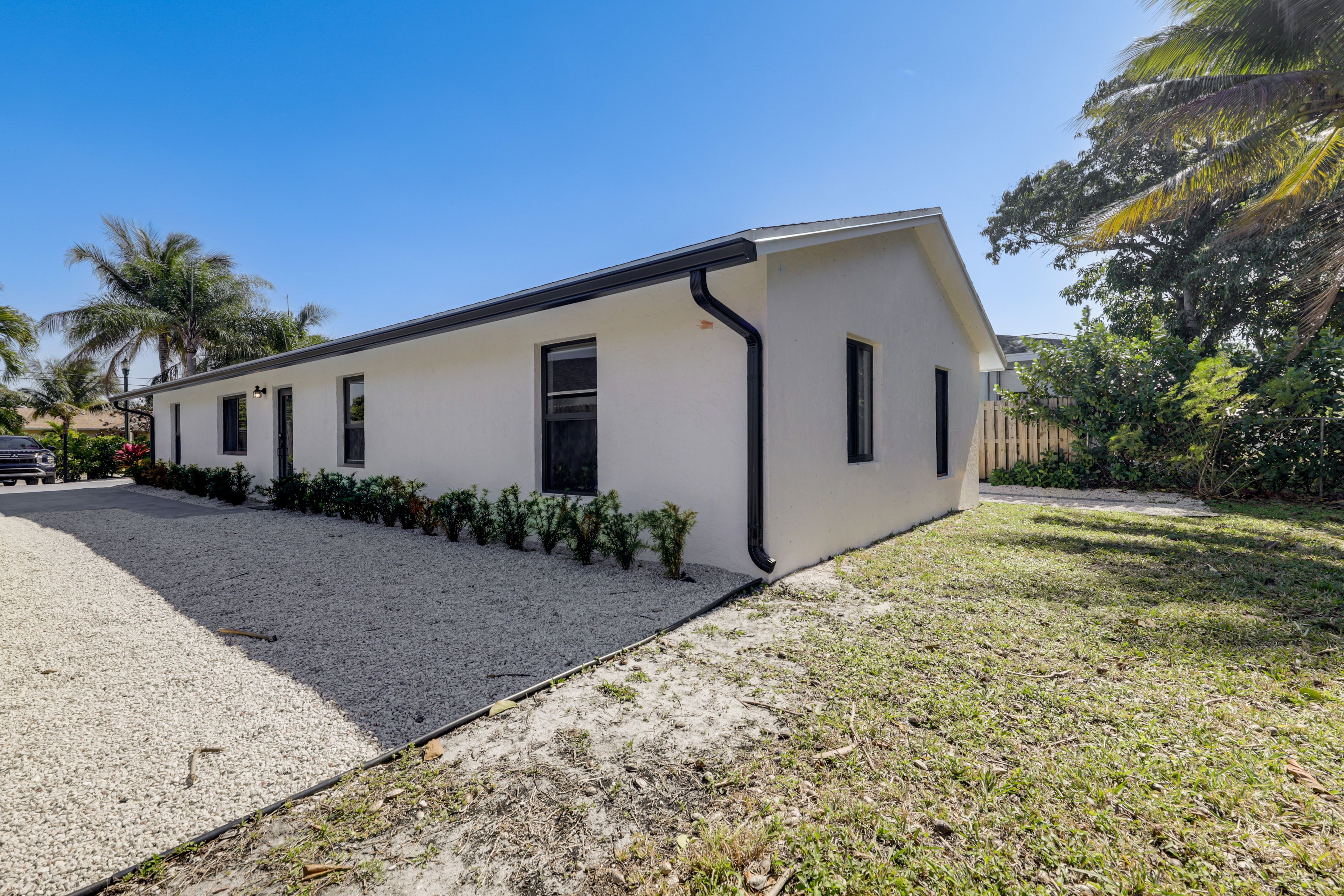 Driveway Parking | 3 Vehicles