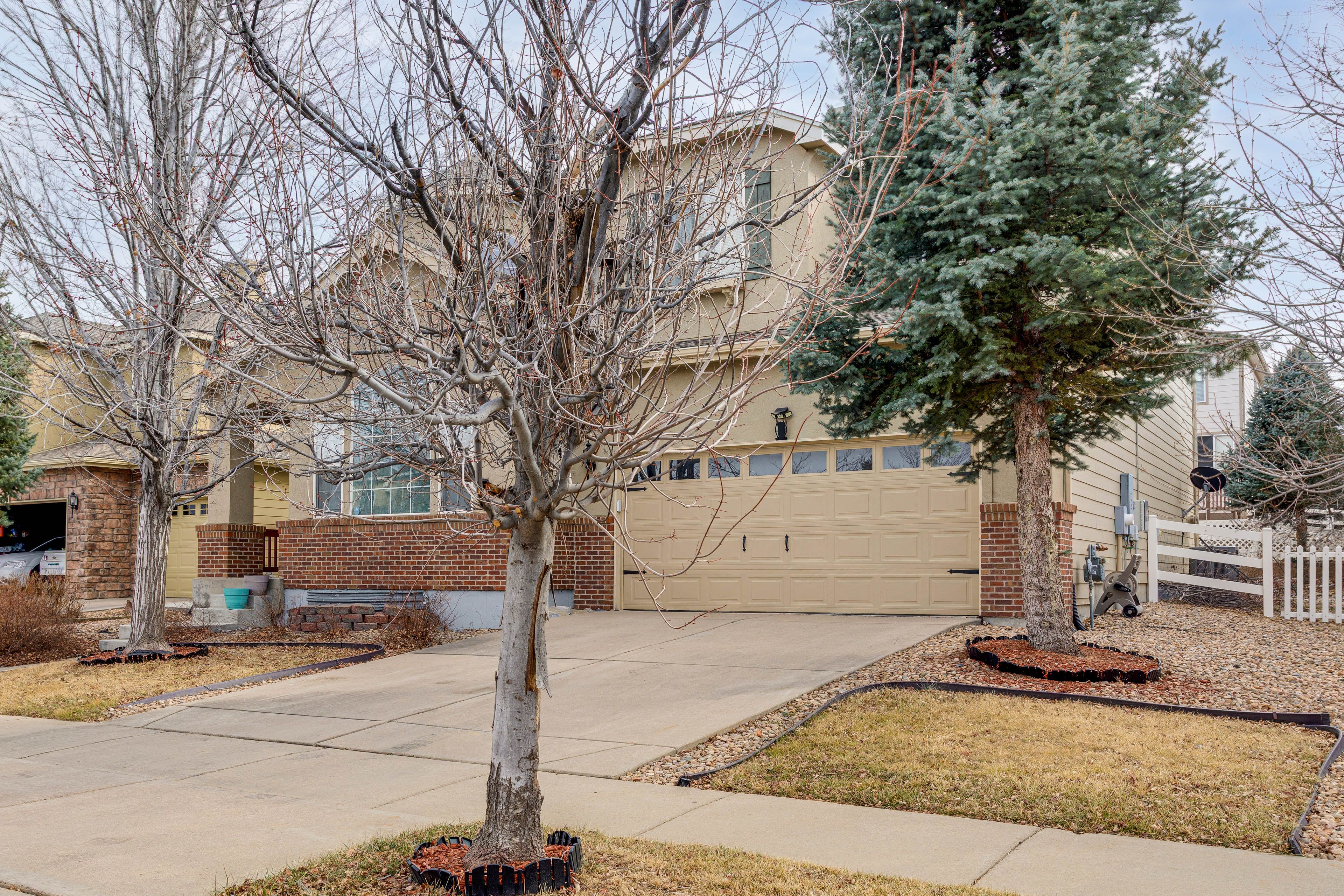 Parking | Driveway (2 Vehicles)