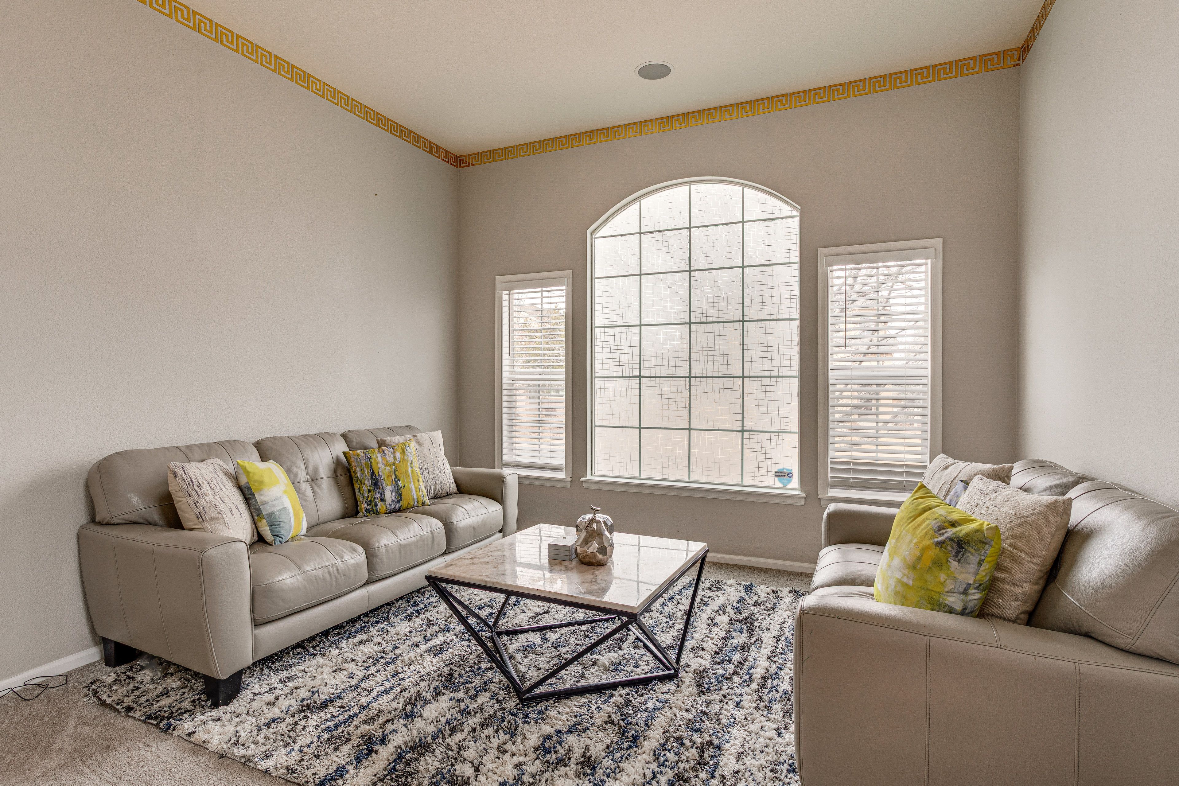 Lounge Area | Main Level