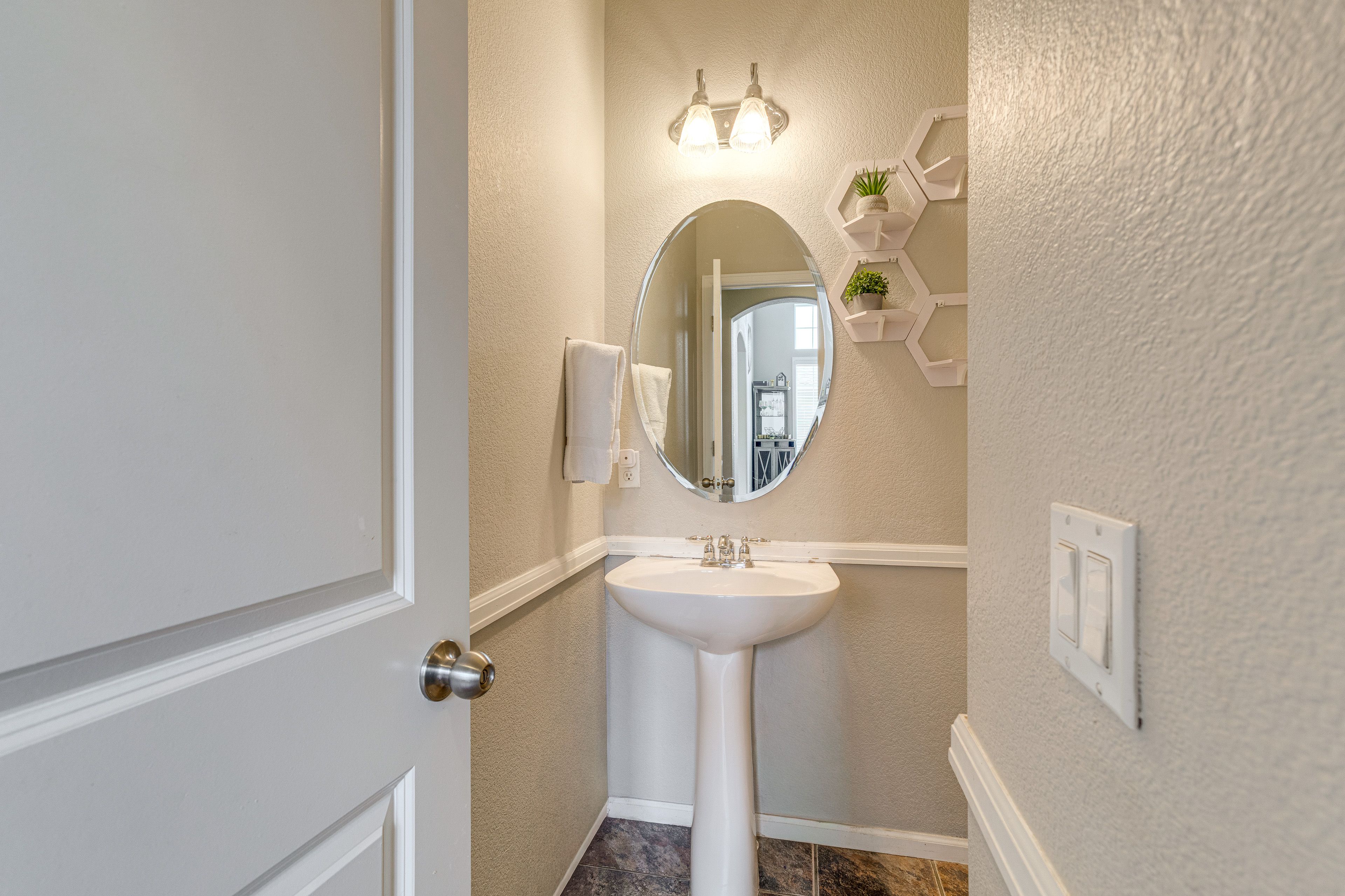 Half Bathroom | Main Level