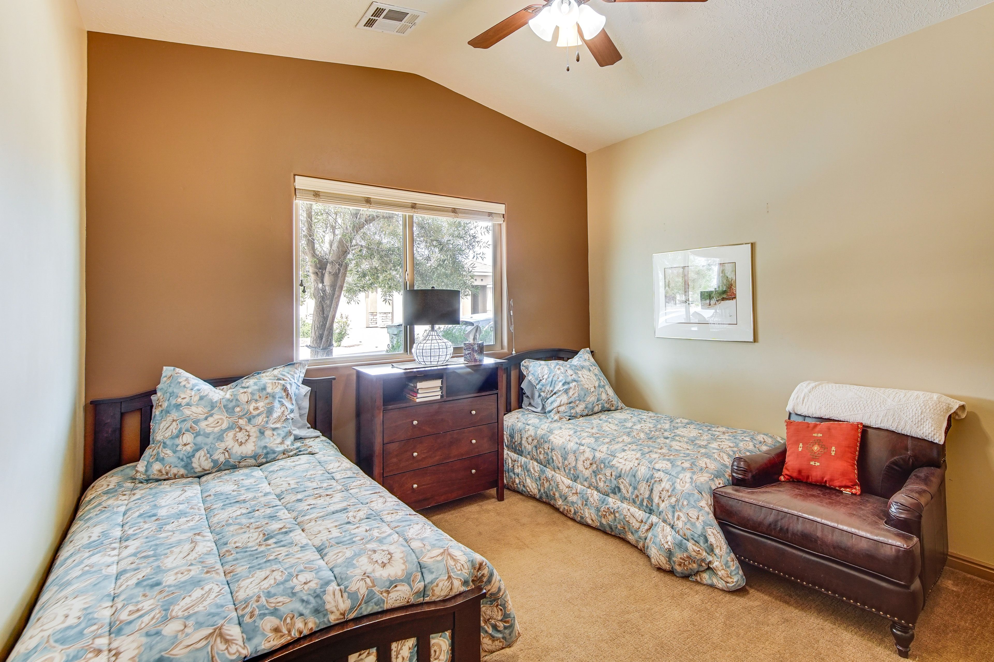 Bedroom 3 | 2 Twin Beds