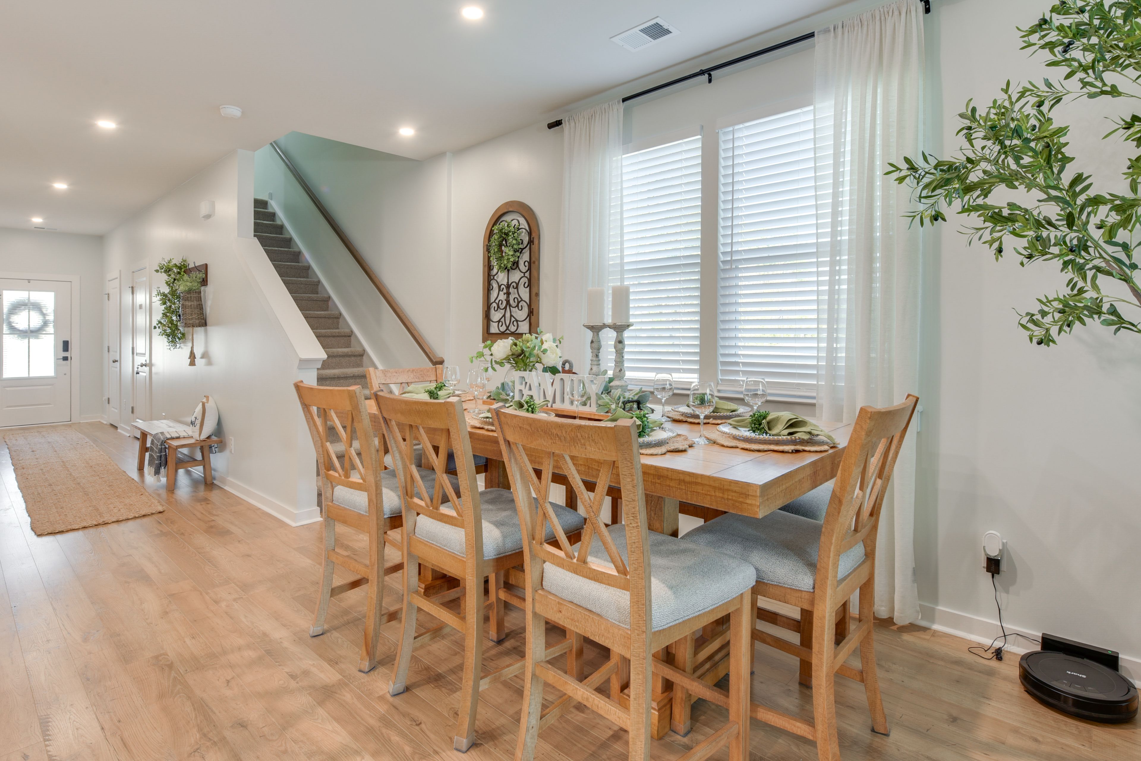 Dining Area | 1st Floor